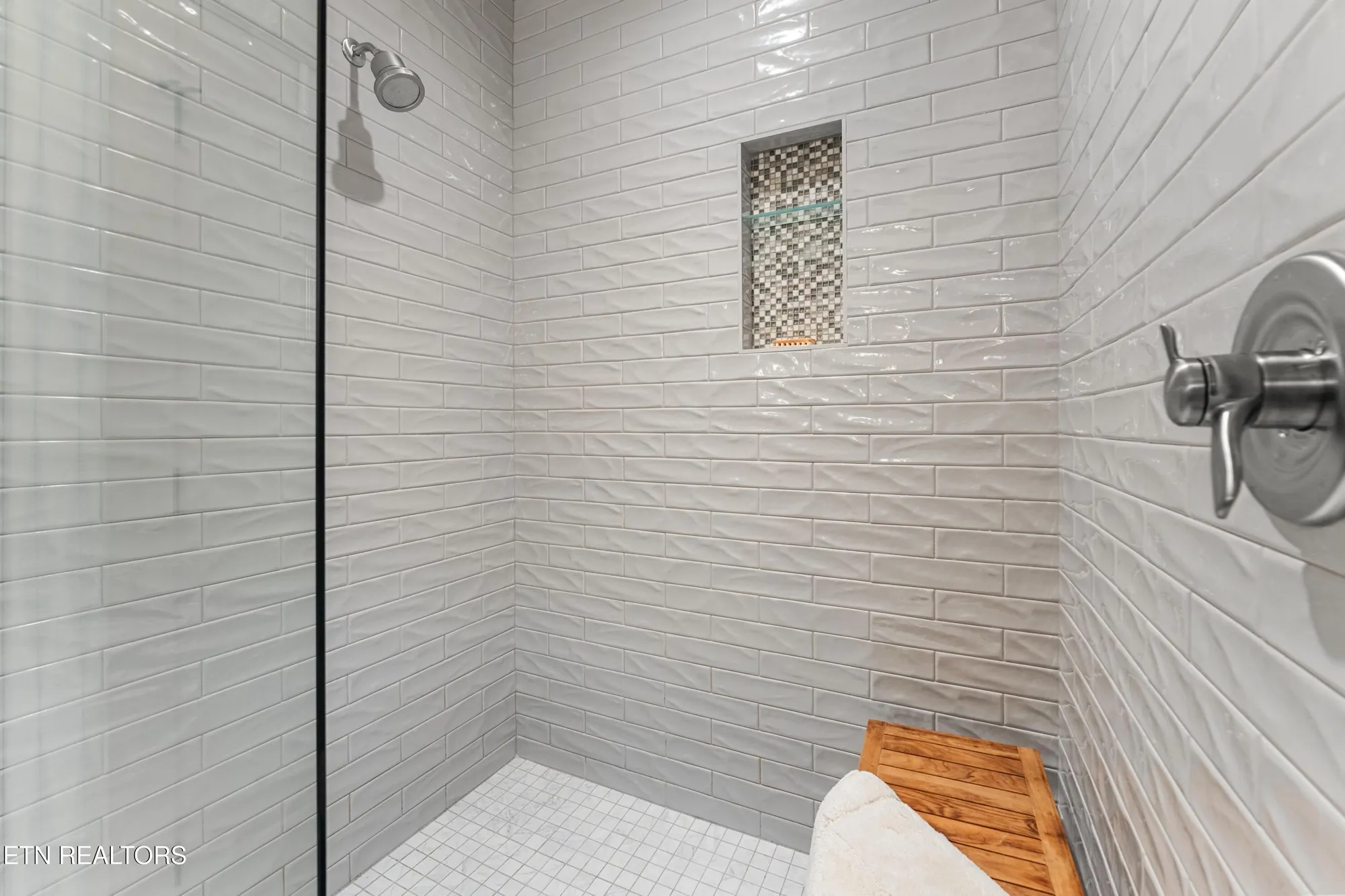 Property Slideshow image 36 of 59 | 143 chestnut ridge ln, Crossville, TN, 38558