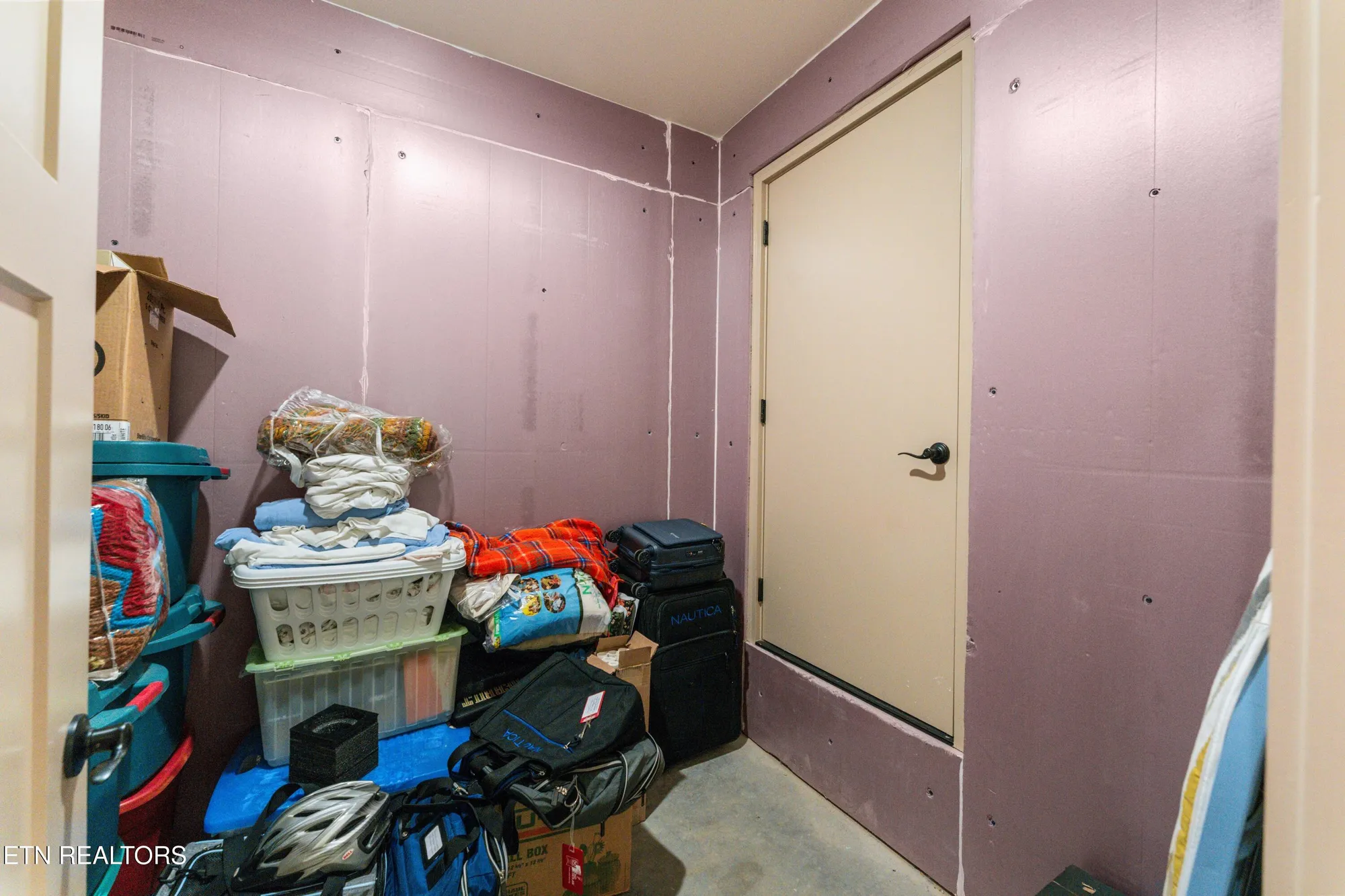 Property Slideshow image 53 of 59 | 143 chestnut ridge ln, Crossville, TN, 38558