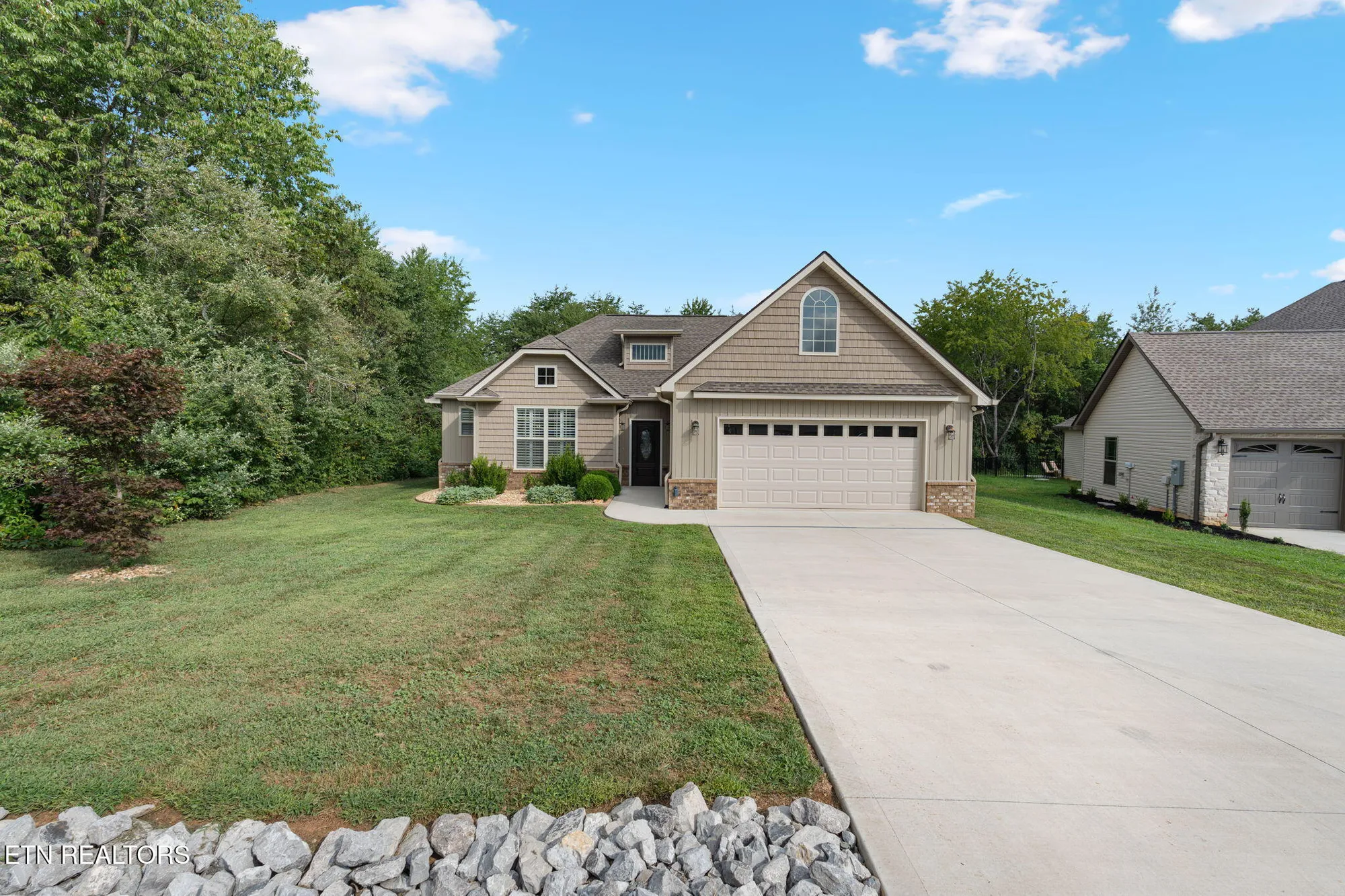 Property Slideshow image 1 of 36 | 129 ogana way, Loudon, TN, 37774