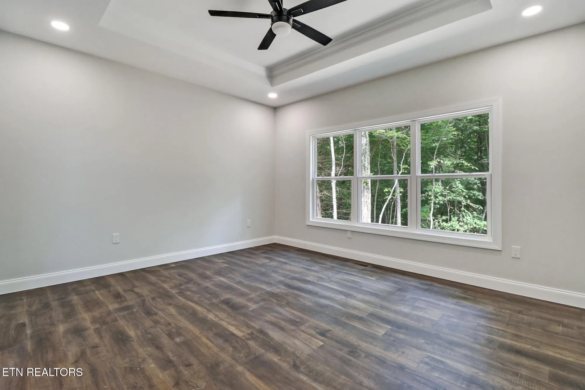 Property Slideshow image 12 of 30 | 141 windsor rd, Crossville, TN, 38558