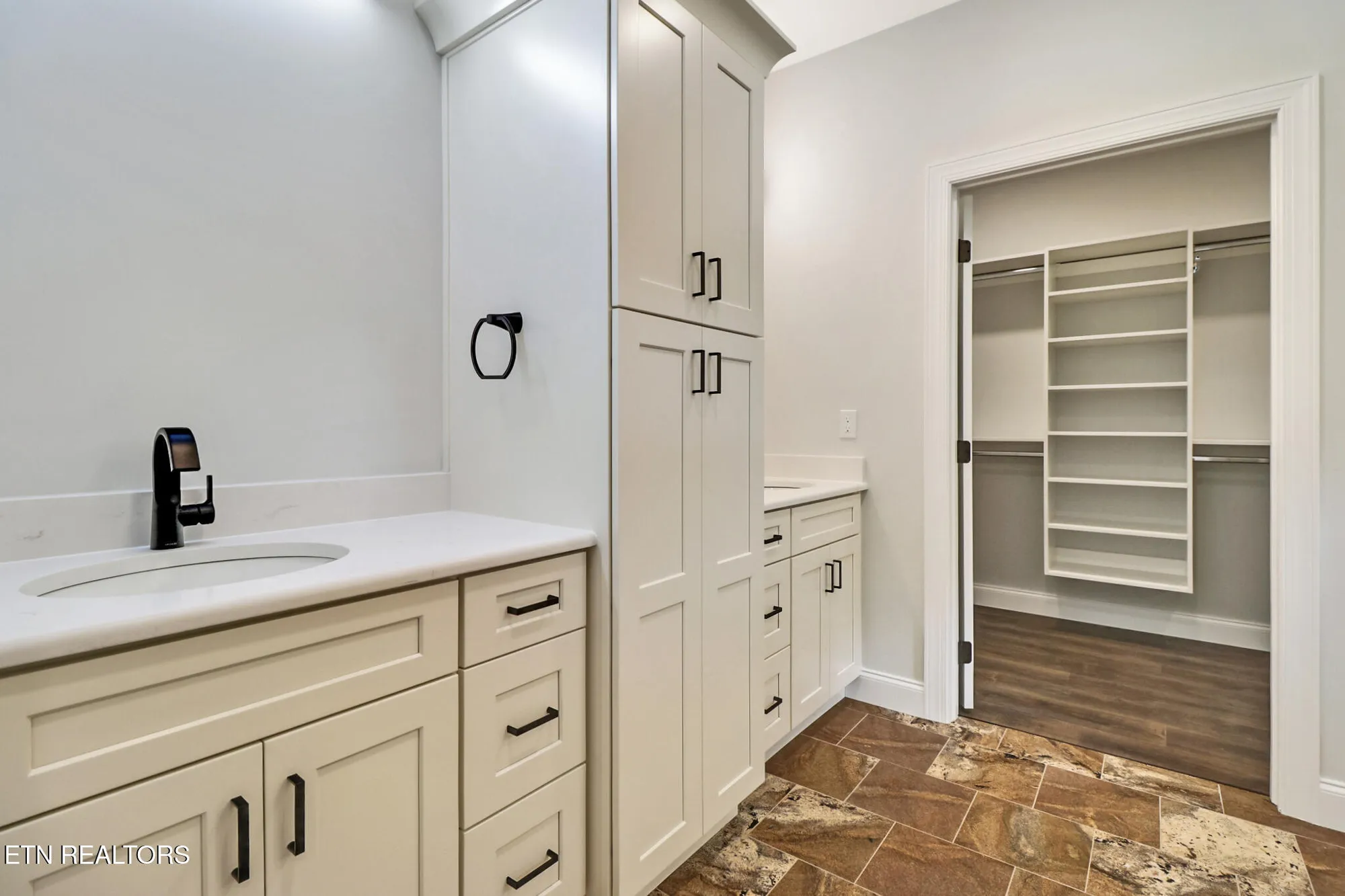 Property Slideshow image 14 of 30 | 141 windsor rd, Crossville, TN, 38558