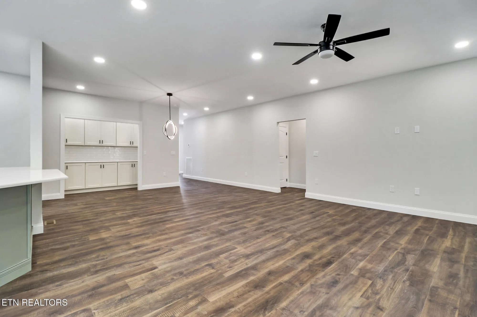 Property Slideshow image 4 of 30 | 141 windsor rd, Crossville, TN, 38558