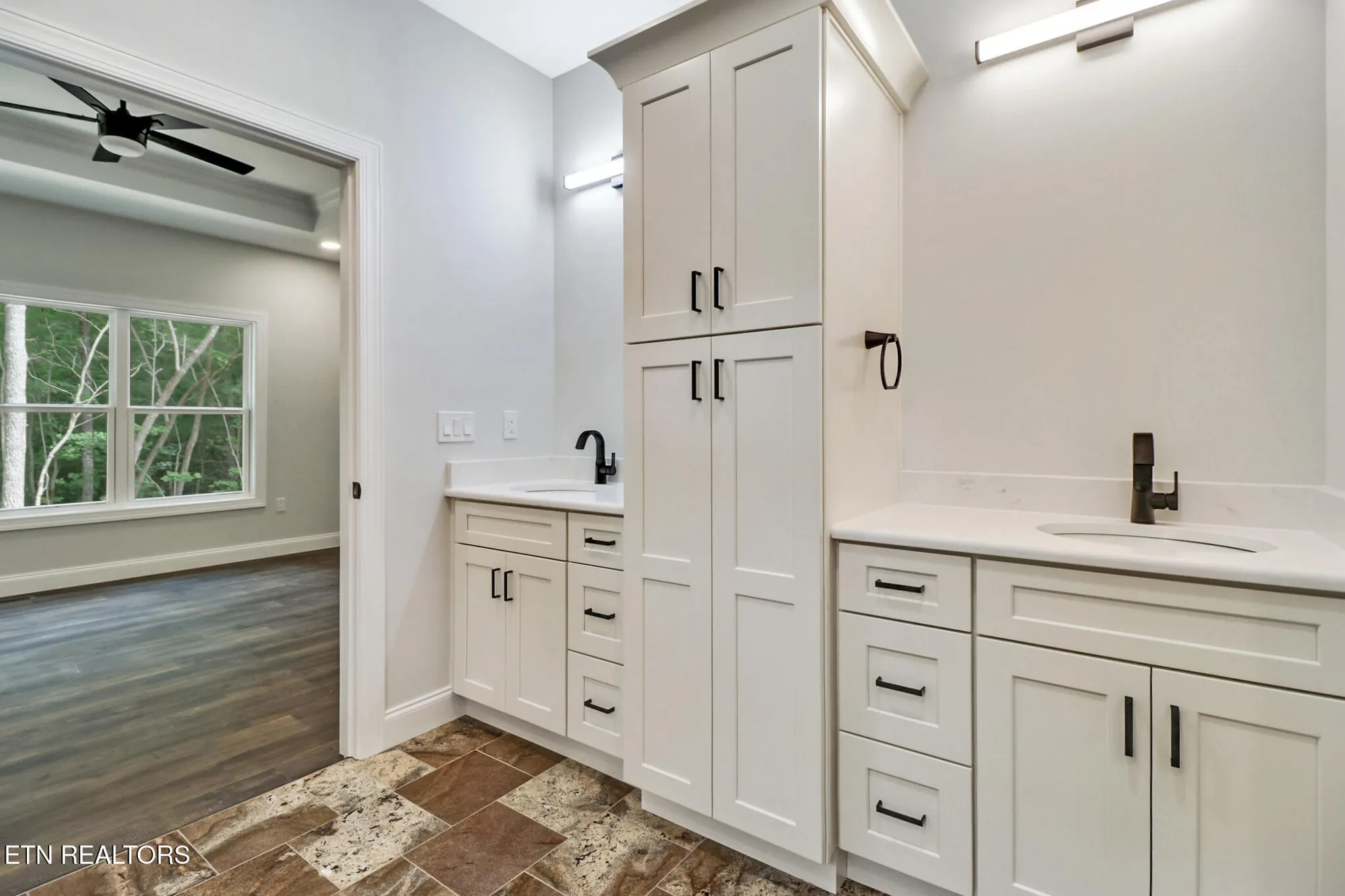 Property Slideshow image 16 of 30 | 141 windsor rd, Crossville, TN, 38558