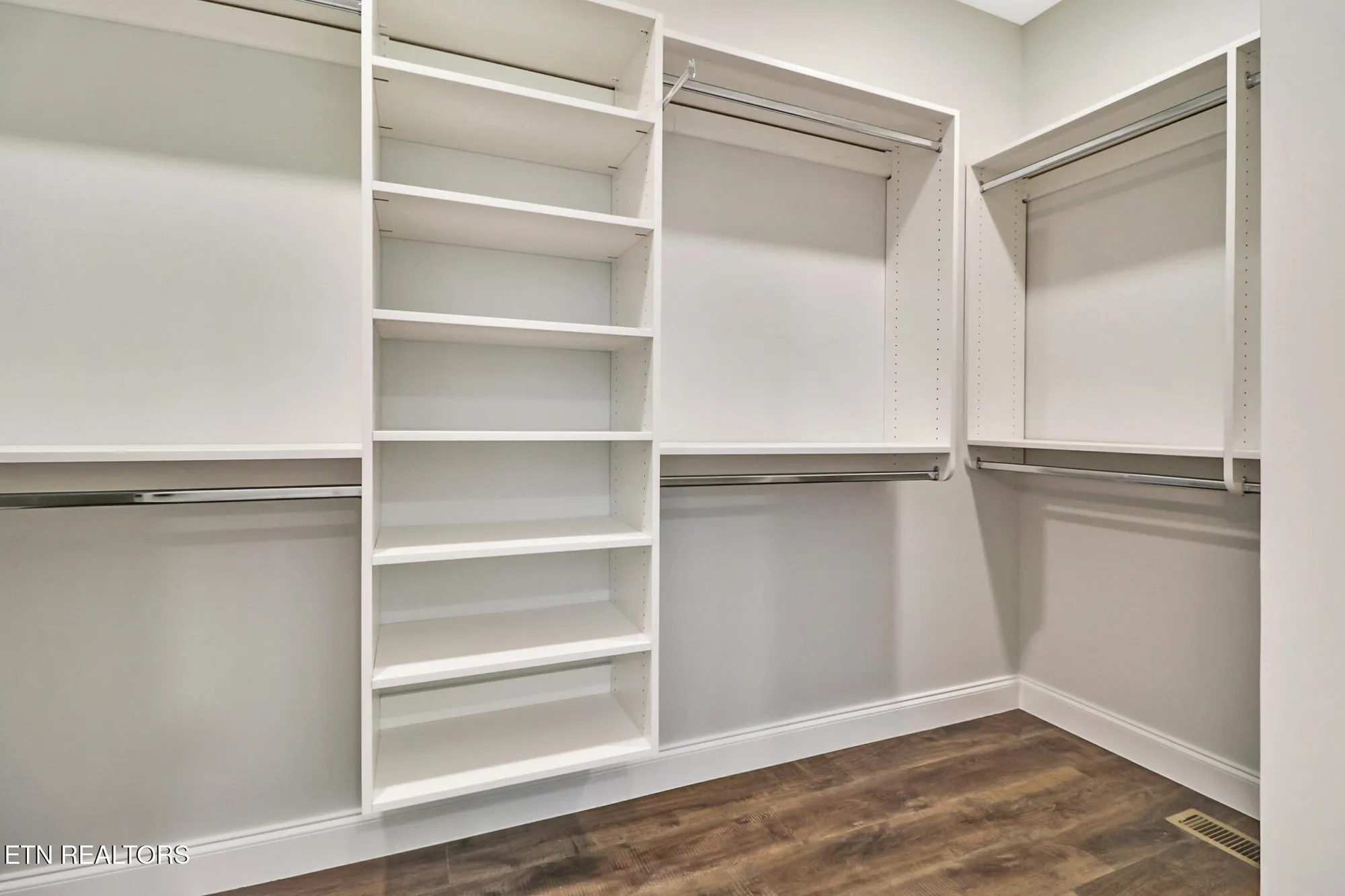 Property Slideshow image 17 of 30 | 141 windsor rd, Crossville, TN, 38558