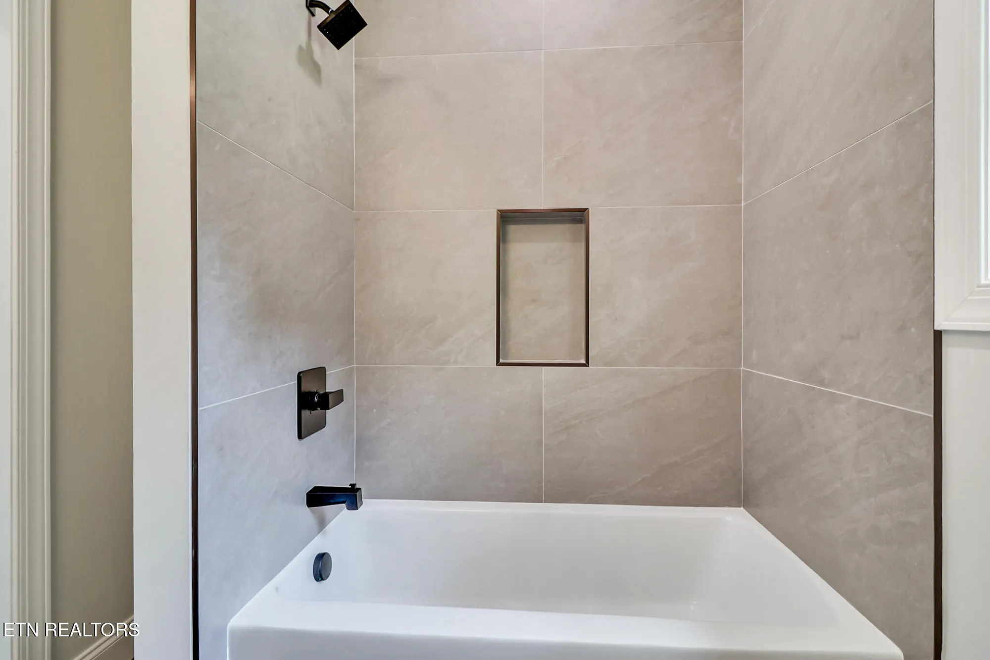 Property Slideshow image 21 of 30 | 141 windsor rd, Crossville, TN, 38558