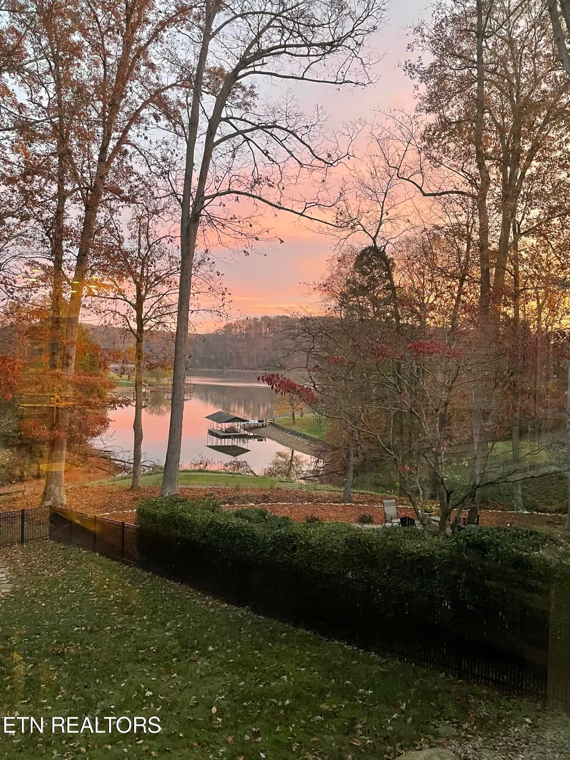 Property Slideshow image 5 of 59 | 141 inata cir, Loudon, TN, 37774