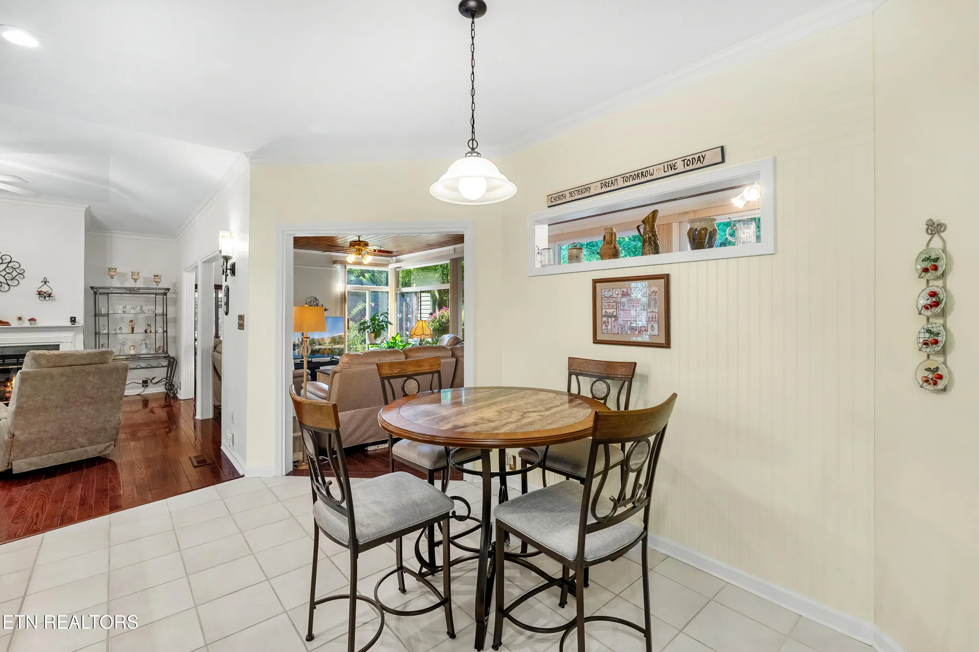 Property Slideshow image 34 of 51 | 108 tahlequah ln, Loudon, TN, 37774