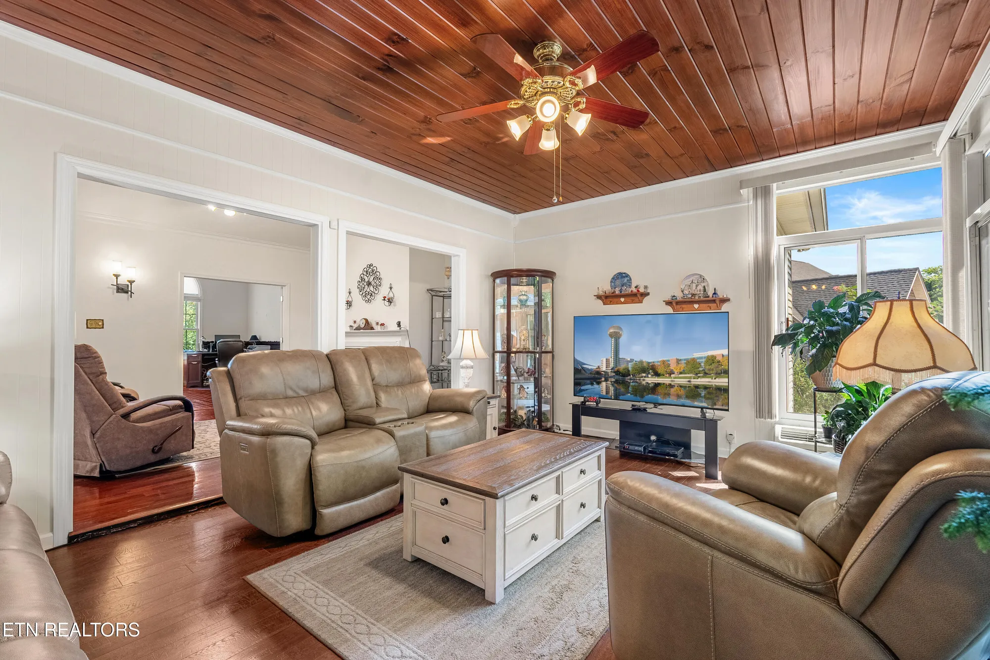 Property Slideshow image 32 of 51 | 108 tahlequah ln, Loudon, TN, 37774