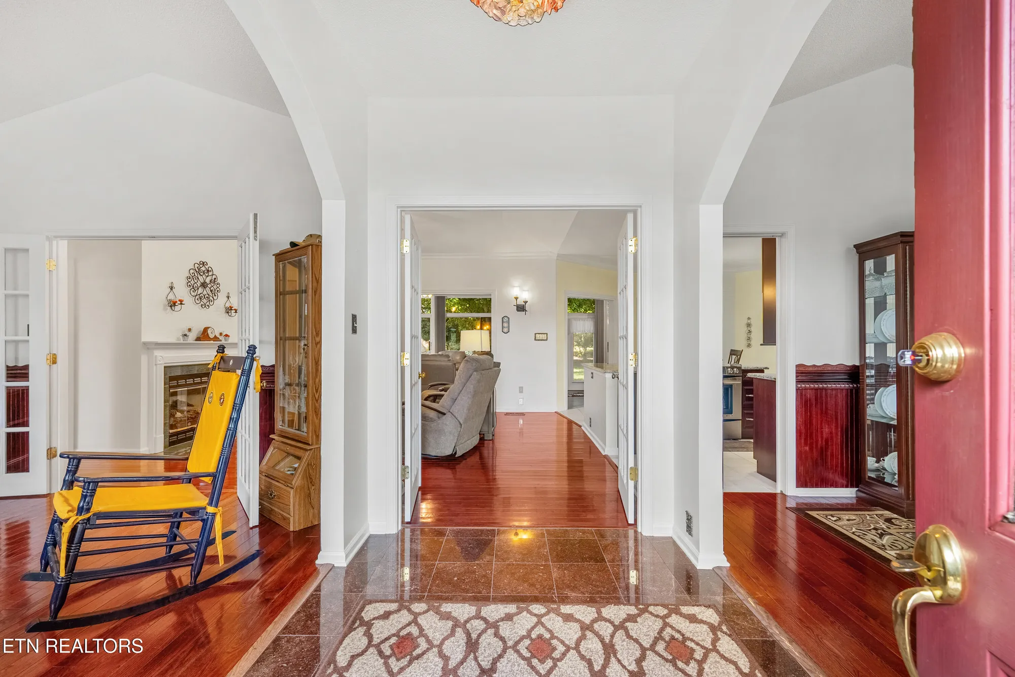 Property Slideshow image 20 of 51 | 108 tahlequah ln, Loudon, TN, 37774