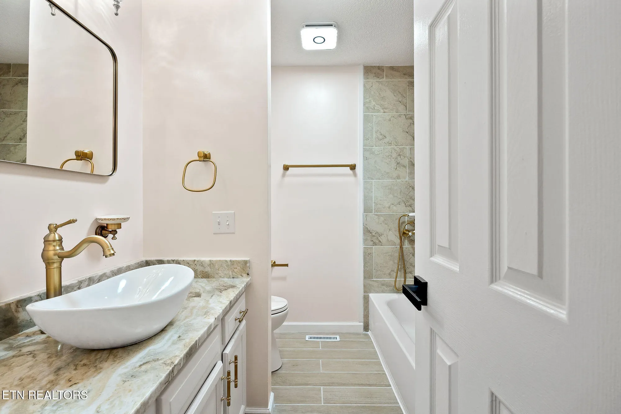 Property Slideshow image 35 of 49 | 334 lakeview dr, Crossville, TN, 38558