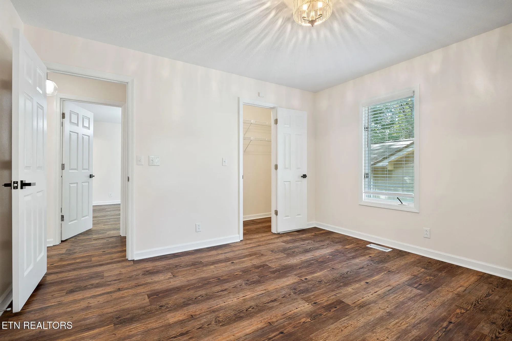 Property Slideshow image 33 of 49 | 334 lakeview dr, Crossville, TN, 38558