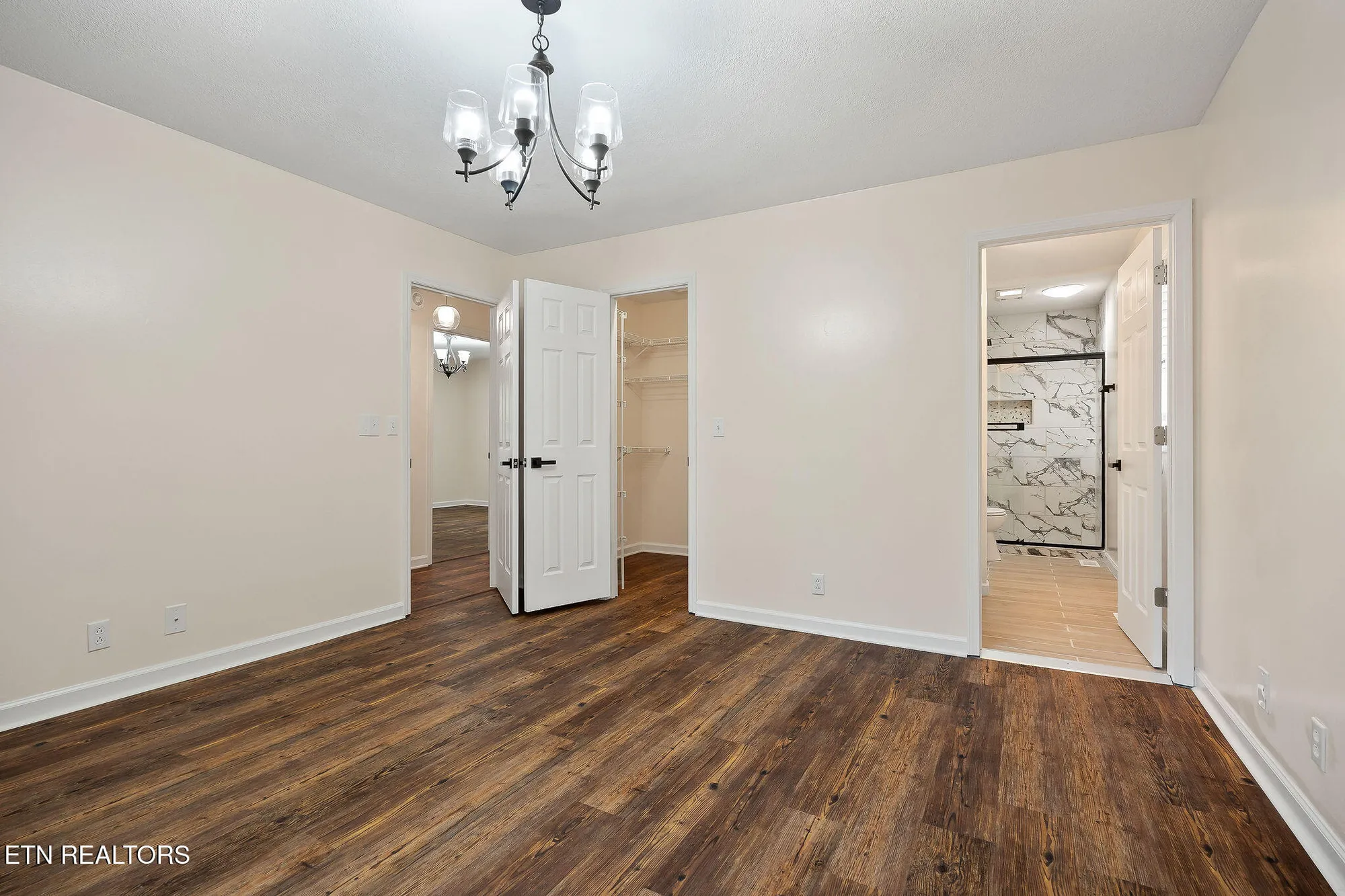 Property Slideshow image 25 of 49 | 334 lakeview dr, Crossville, TN, 38558