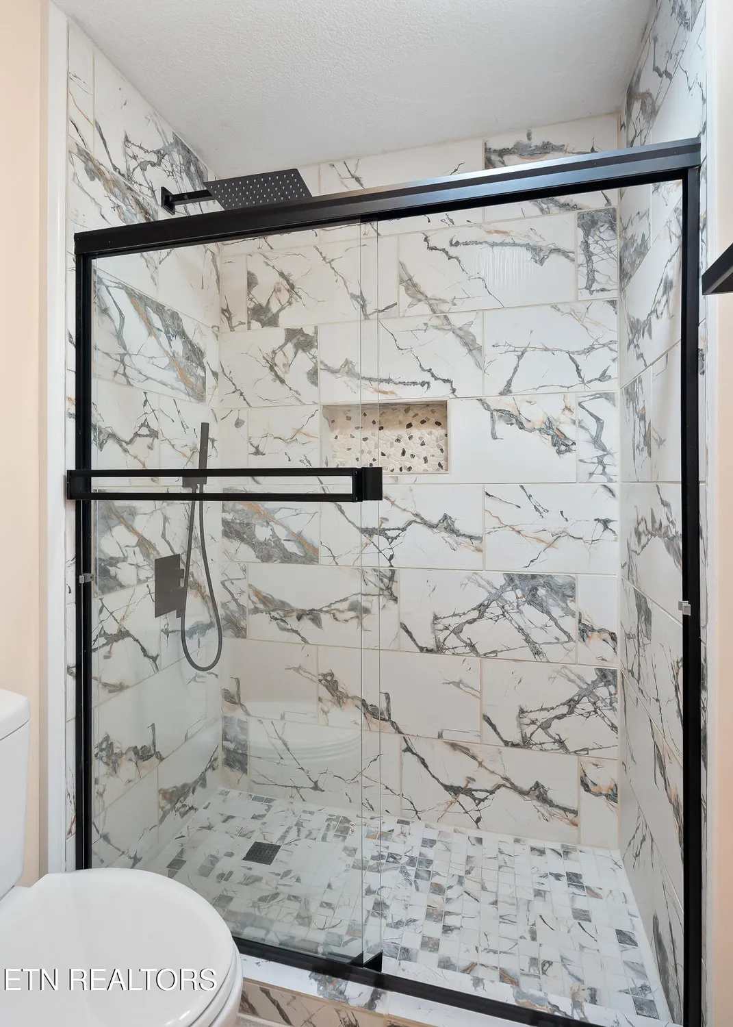 Property Slideshow image 29 of 49 | 334 lakeview dr, Crossville, TN, 38558