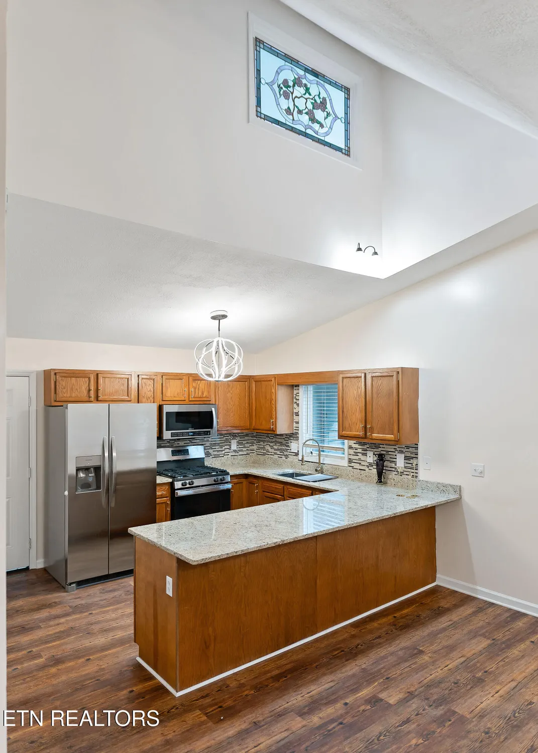 Property Slideshow image 21 of 49 | 334 lakeview dr, Crossville, TN, 38558