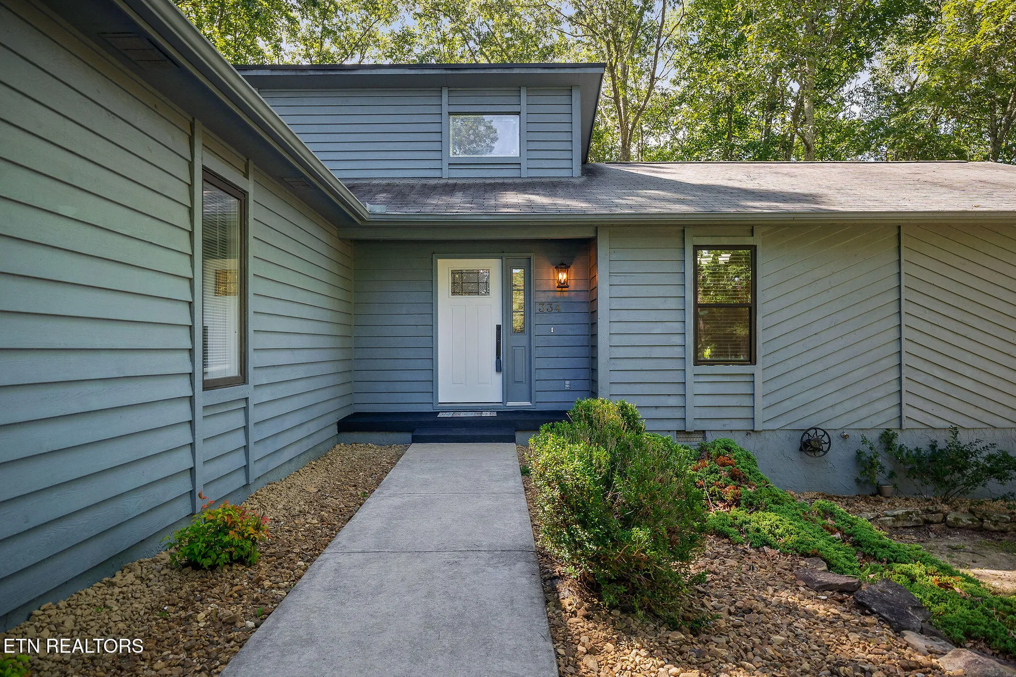 Property Slideshow image 5 of 49 | 334 lakeview dr, Crossville, TN, 38558