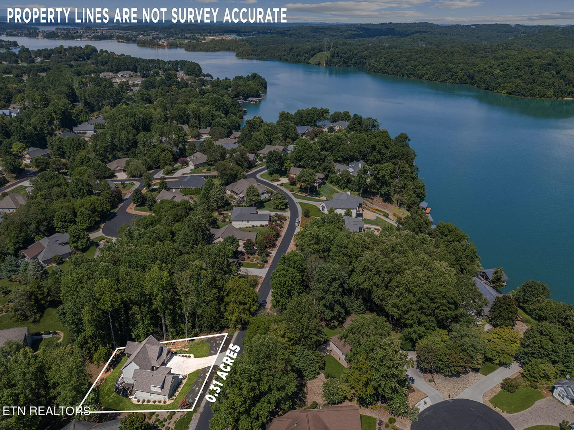 Property Slideshow image 6 of 54 | 216 tecumseh way, Loudon, TN, 37774