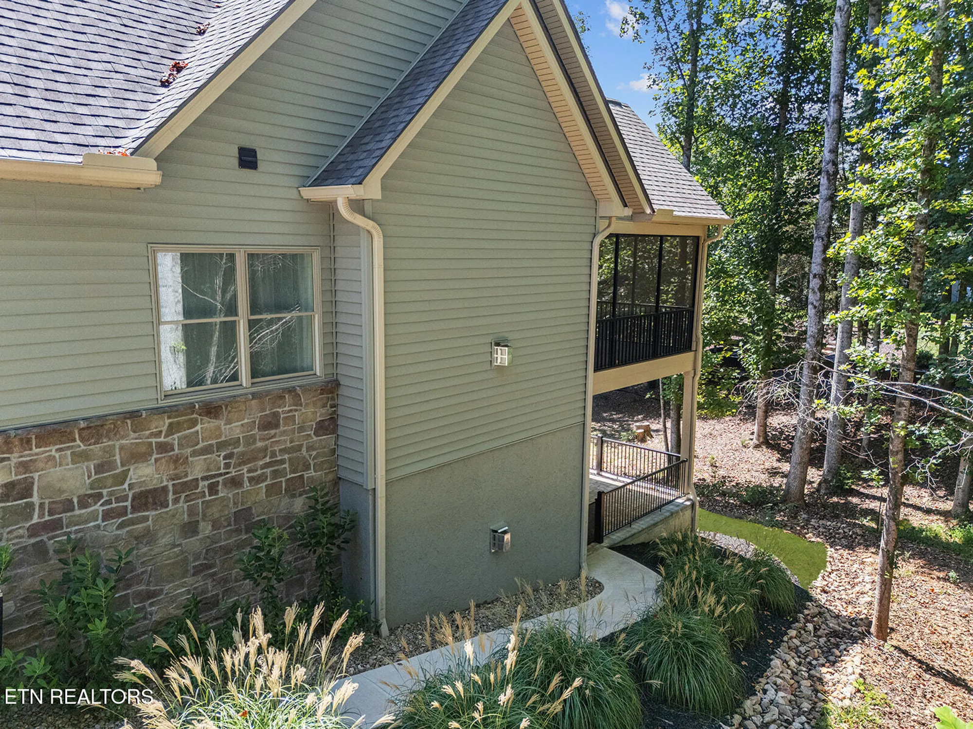 Property Slideshow image 42 of 54 | 216 tecumseh way, Loudon, TN, 37774