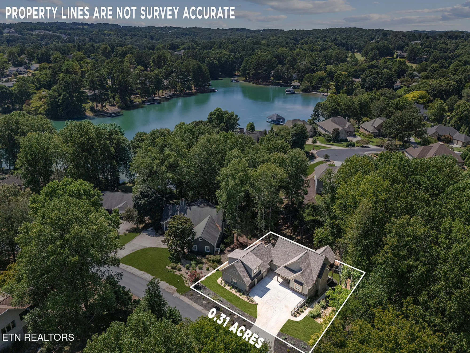 Property Slideshow image 3 of 54 | 216 tecumseh way, Loudon, TN, 37774