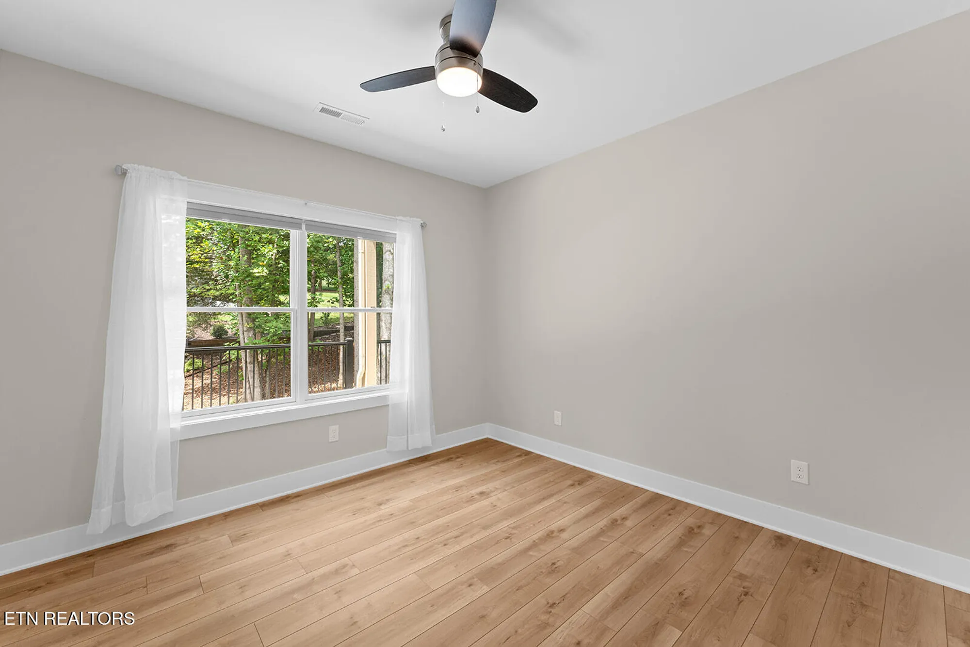 Property Slideshow image 36 of 54 | 216 tecumseh way, Loudon, TN, 37774