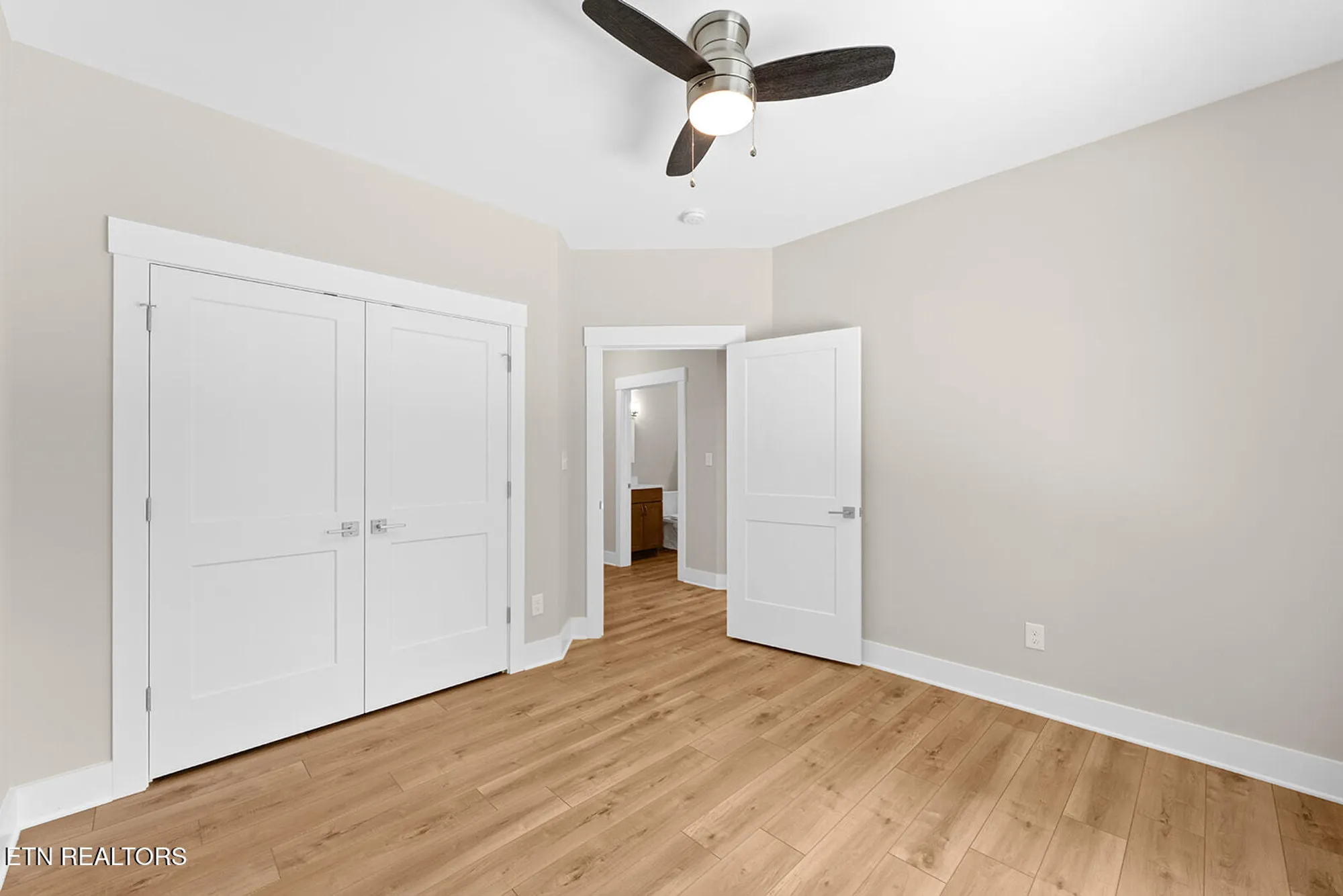 Property Slideshow image 37 of 54 | 216 tecumseh way, Loudon, TN, 37774