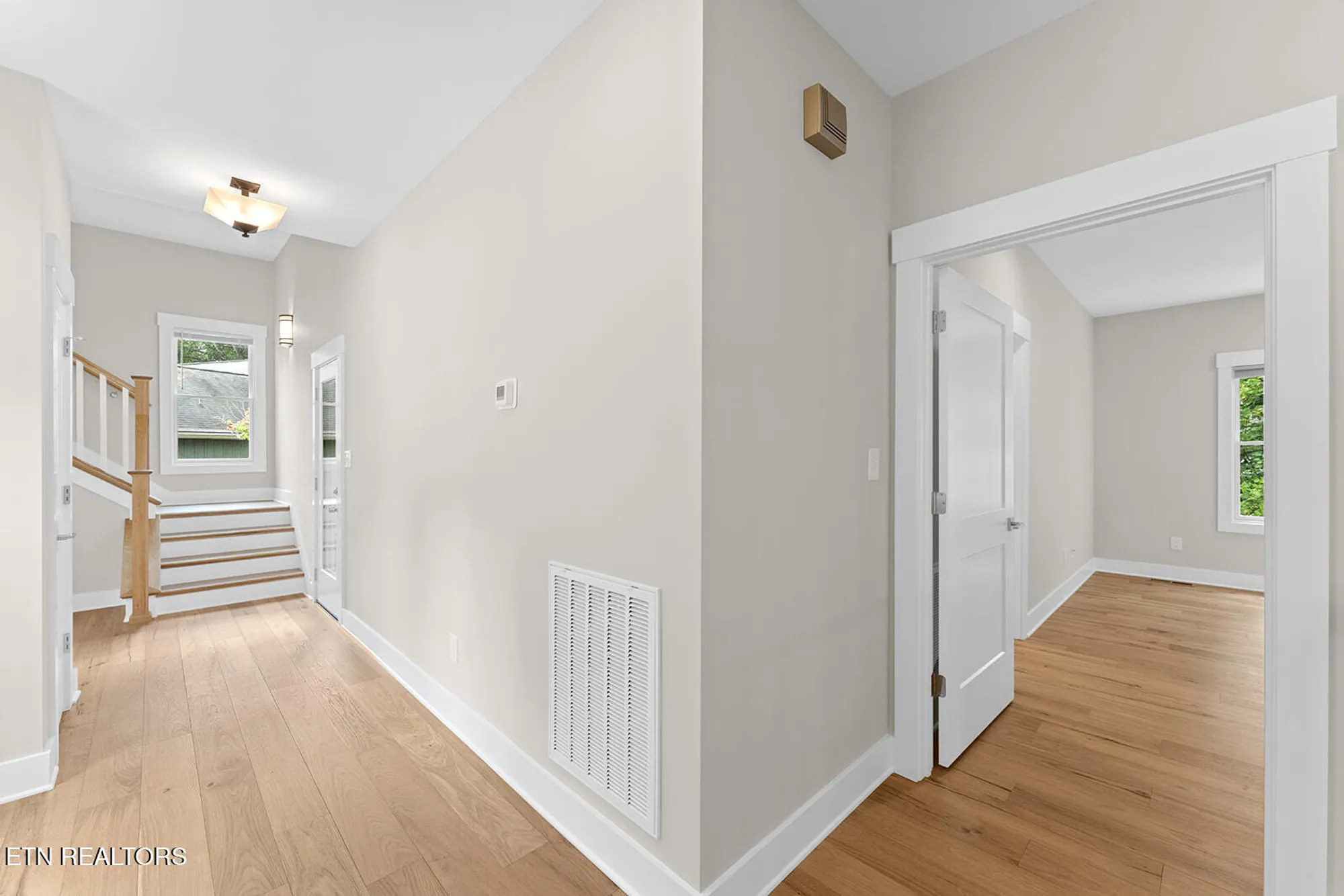 Property Slideshow image 17 of 54 | 216 tecumseh way, Loudon, TN, 37774