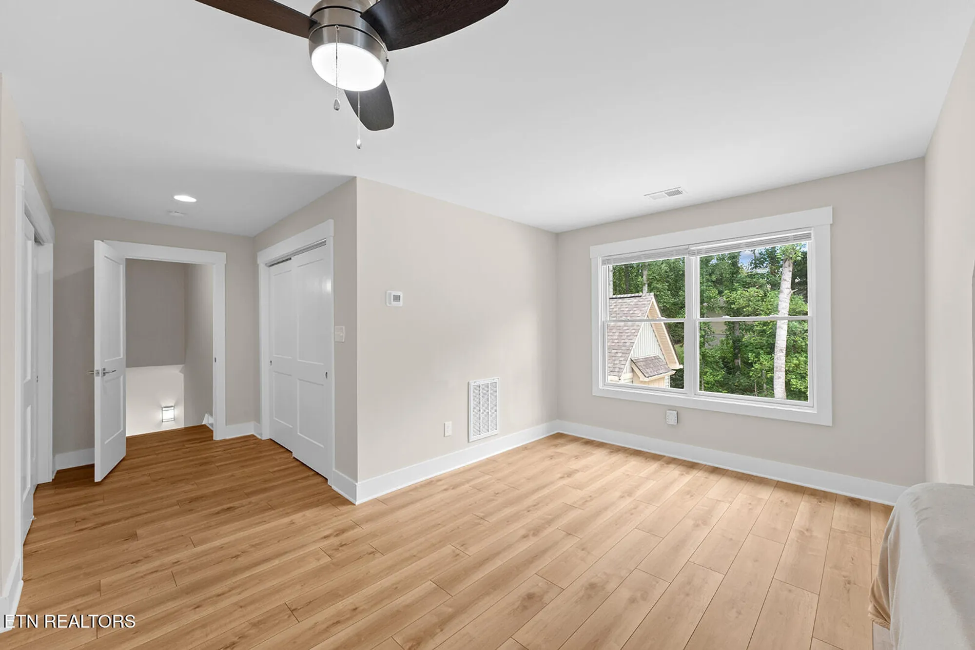 Property Slideshow image 26 of 54 | 216 tecumseh way, Loudon, TN, 37774