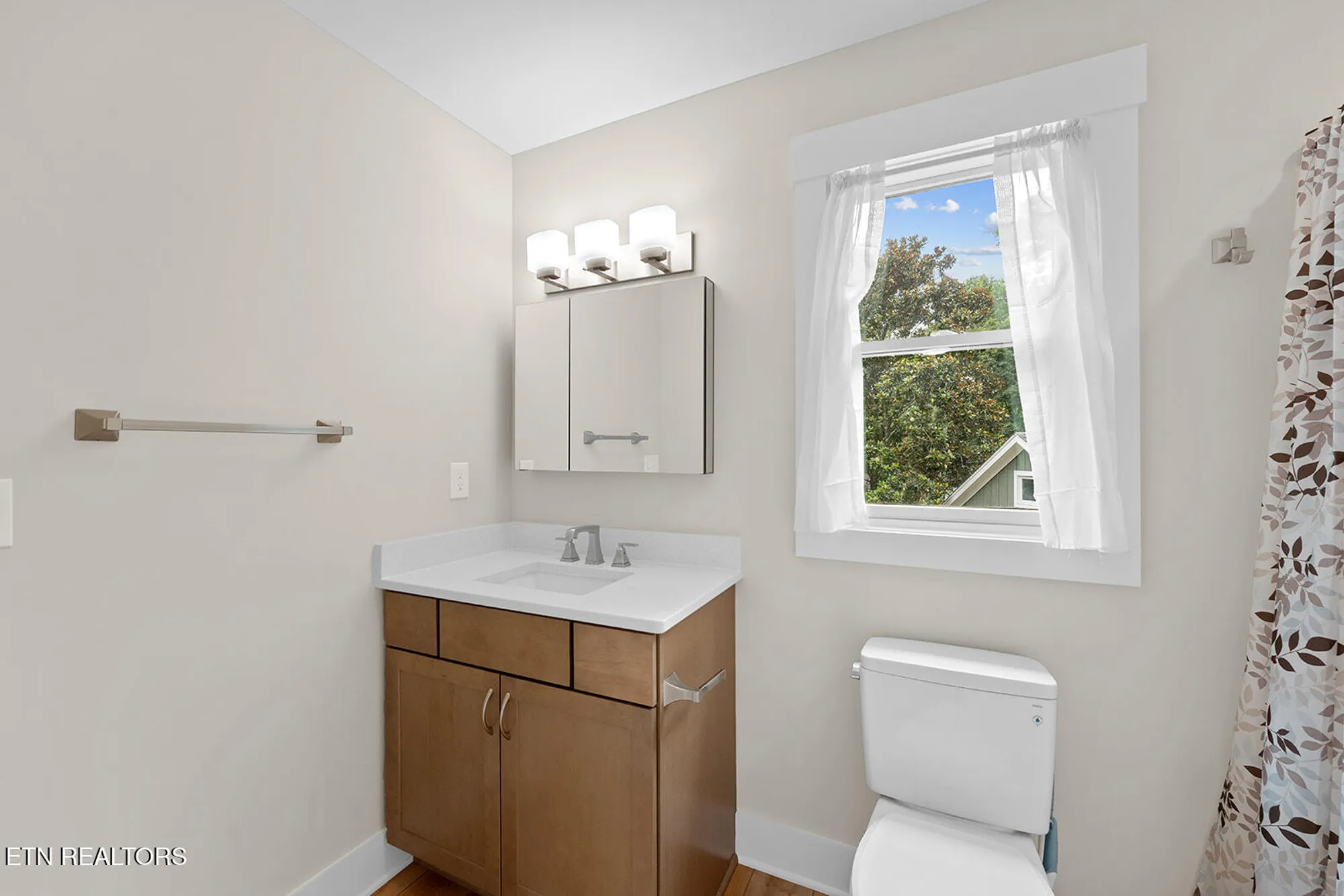 Property Slideshow image 27 of 54 | 216 tecumseh way, Loudon, TN, 37774