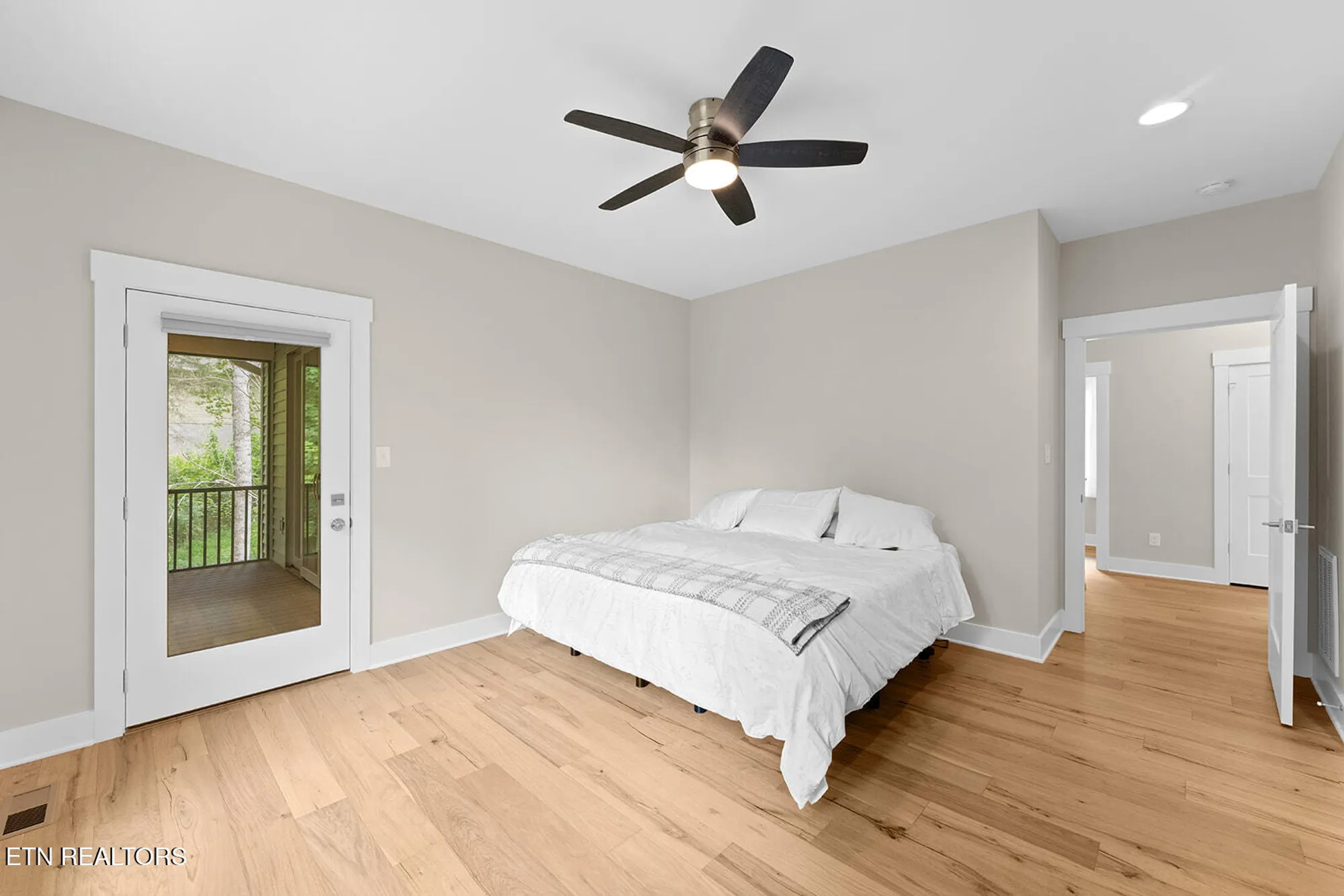 Property Slideshow image 19 of 54 | 216 tecumseh way, Loudon, TN, 37774