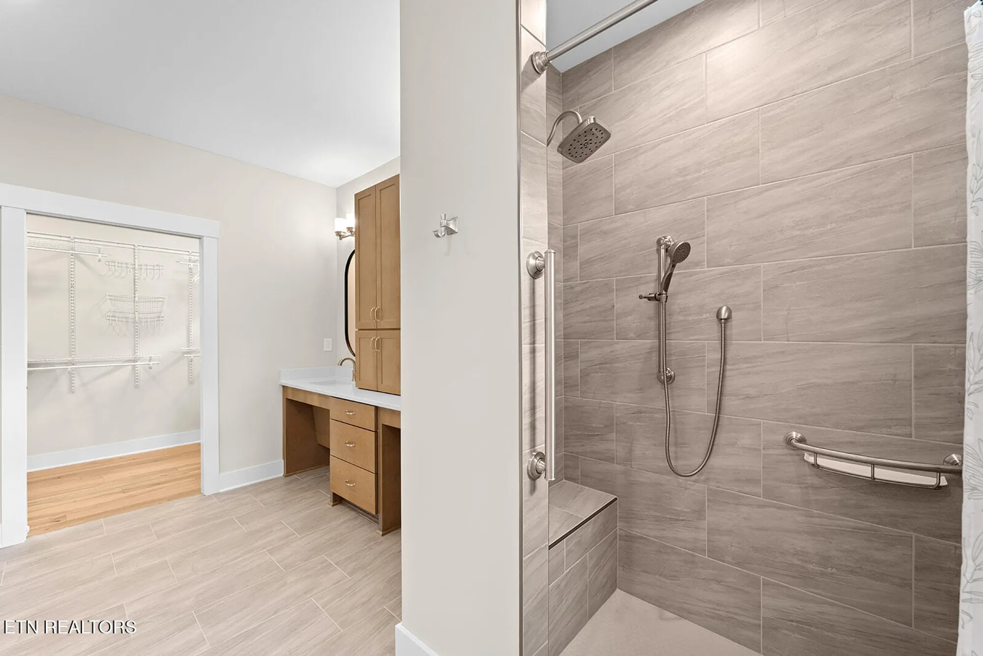 Property Slideshow image 21 of 54 | 216 tecumseh way, Loudon, TN, 37774