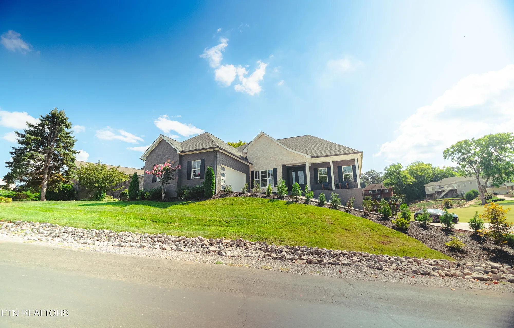 Property Slideshow image 42 of 50 | 216 tooweka ln, Loudon, TN, 37774