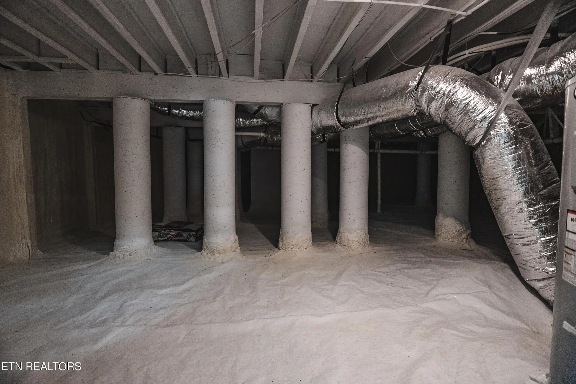 Property Slideshow image 41 of 50 | 216 tooweka ln, Loudon, TN, 37774