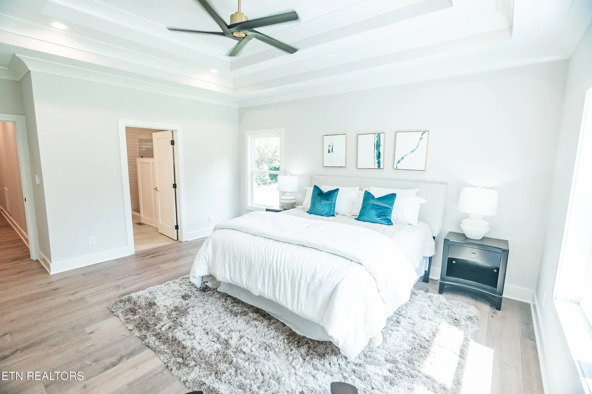 Property Slideshow image 15 of 50 | 216 tooweka ln, Loudon, TN, 37774