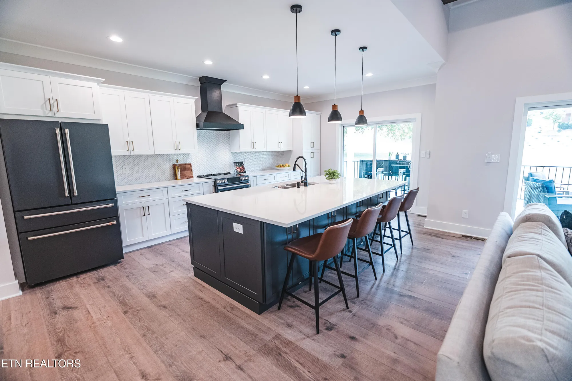 Property Slideshow image 7 of 50 | 216 tooweka ln, Loudon, TN, 37774