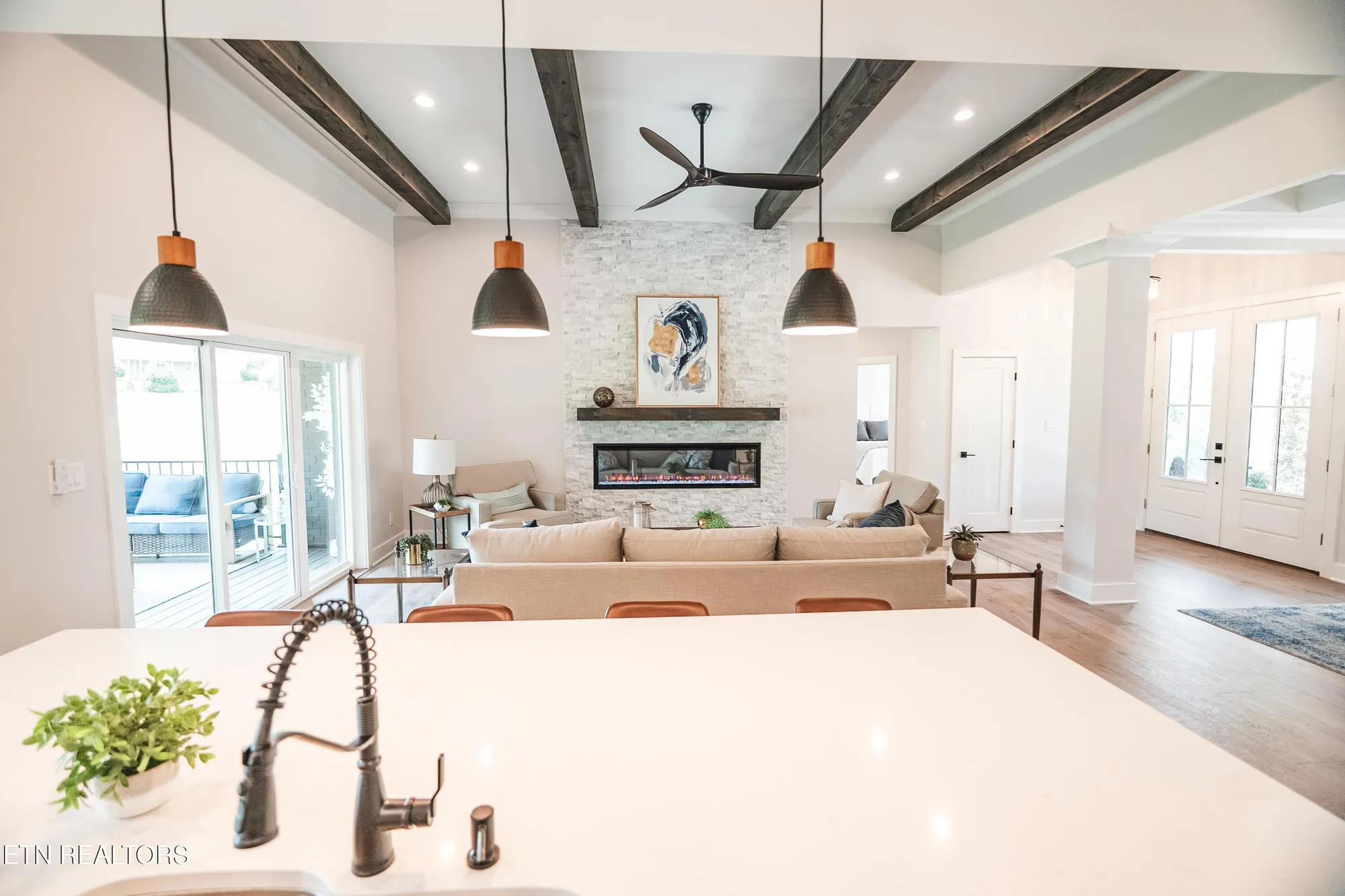 Property Slideshow image 8 of 50 | 216 tooweka ln, Loudon, TN, 37774