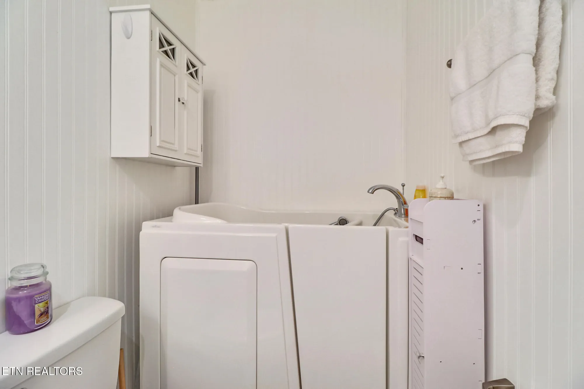 Property Slideshow image 13 of 32 | 74 lakeshore ct unit 78, Crossville, TN, 38558