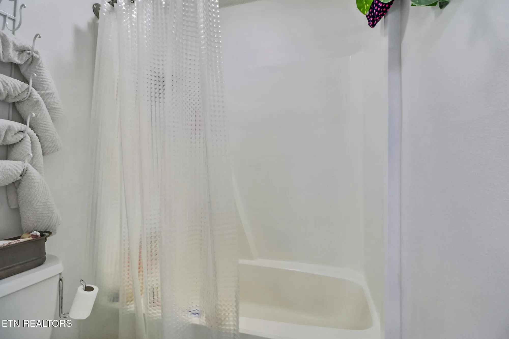 Property Slideshow image 24 of 32 | 74 lakeshore ct unit 78, Crossville, TN, 38558