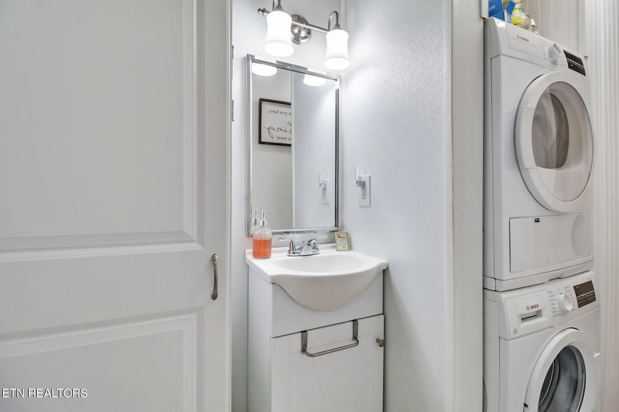 Property Slideshow image 25 of 32 | 74 lakeshore ct unit 78, Crossville, TN, 38558