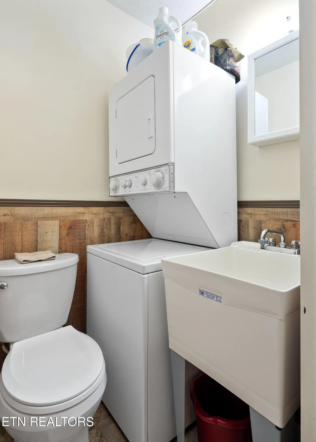 Property Slideshow image 15 of 41 | 97 wilshire heights dr, Crossville, TN, 38558