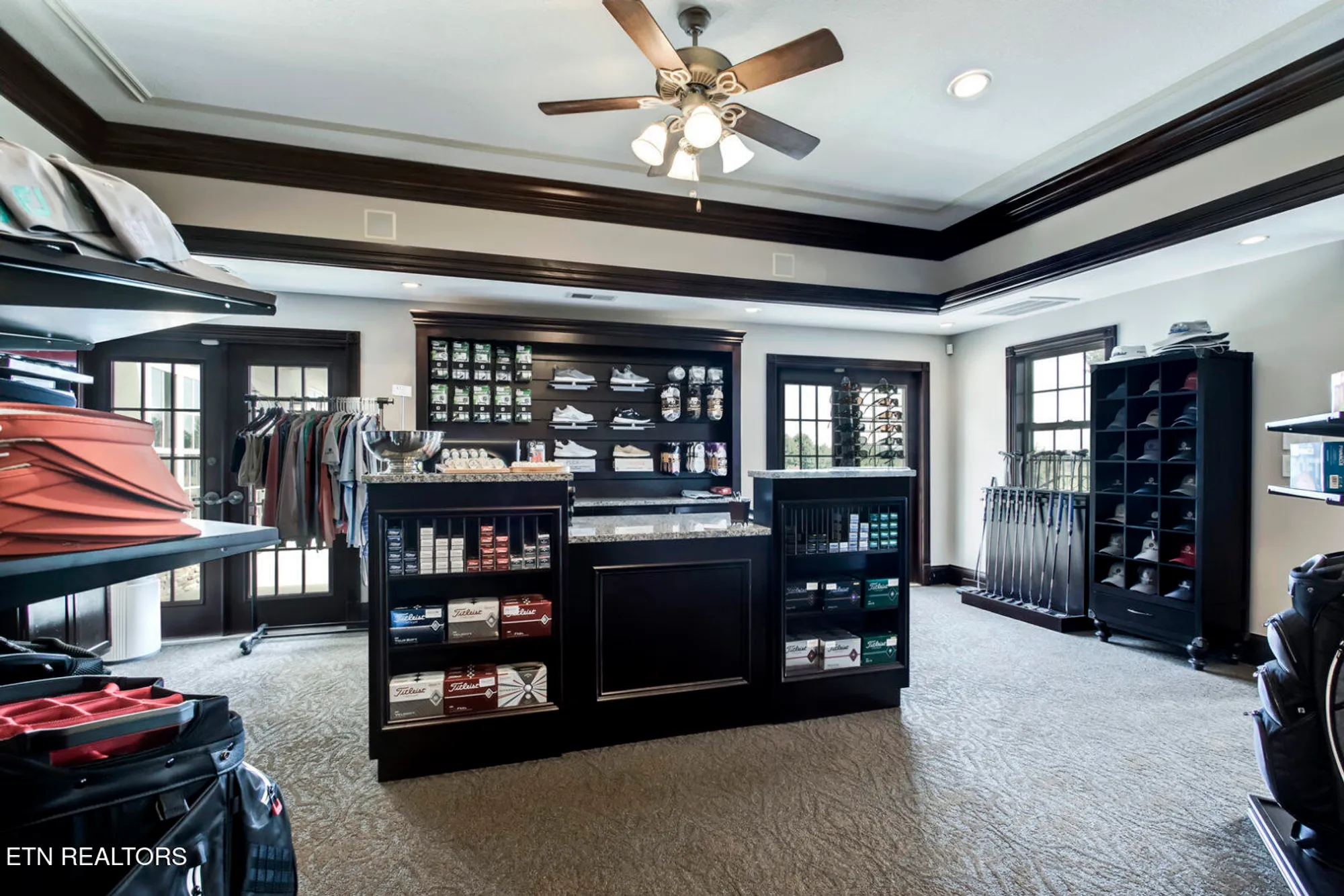 Property Slideshow image 27 of 34 | 535 rarity bay pkwy apt 304, Vonore, TN, 37885