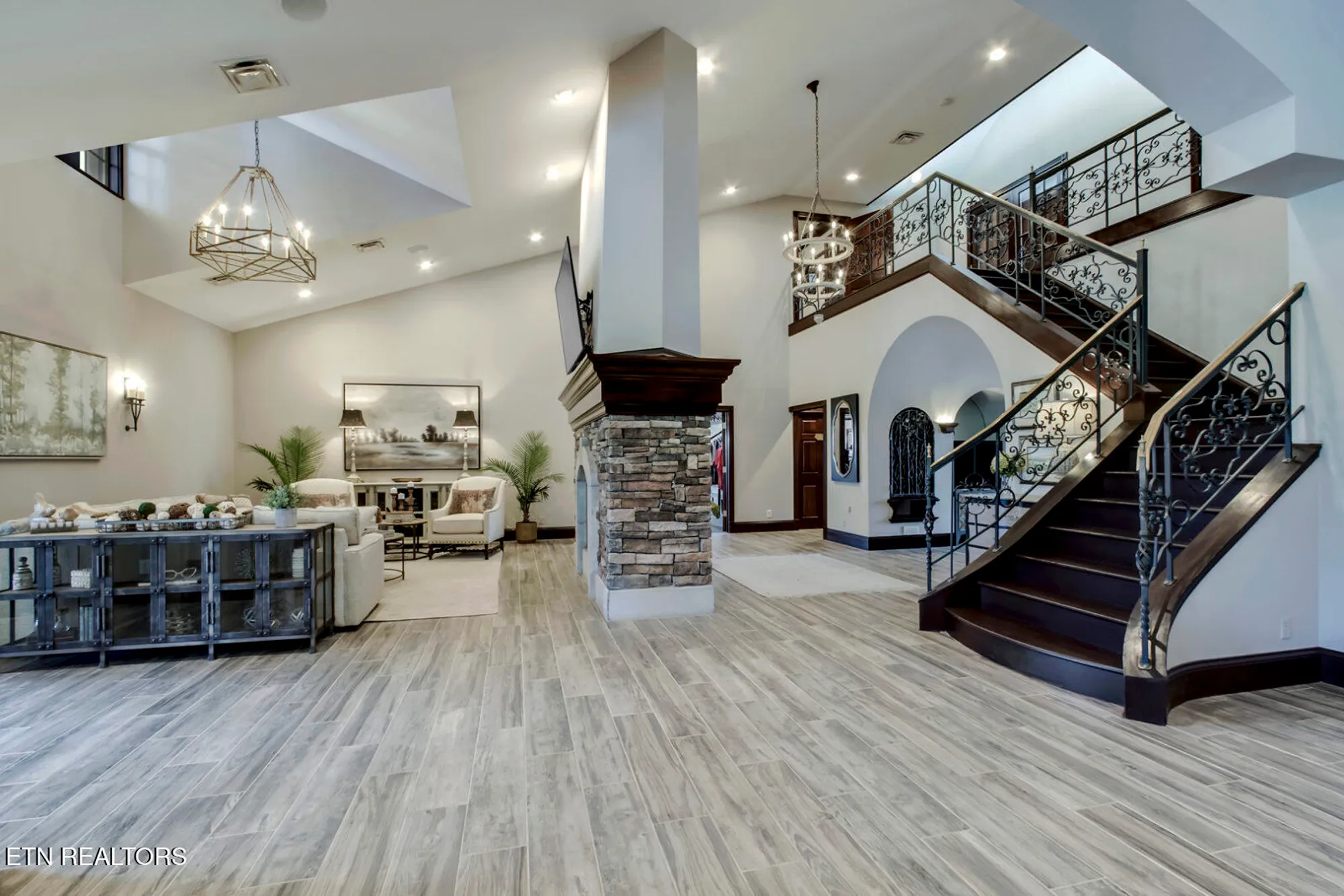 Property Slideshow image 28 of 34 | 535 rarity bay pkwy apt 304, Vonore, TN, 37885