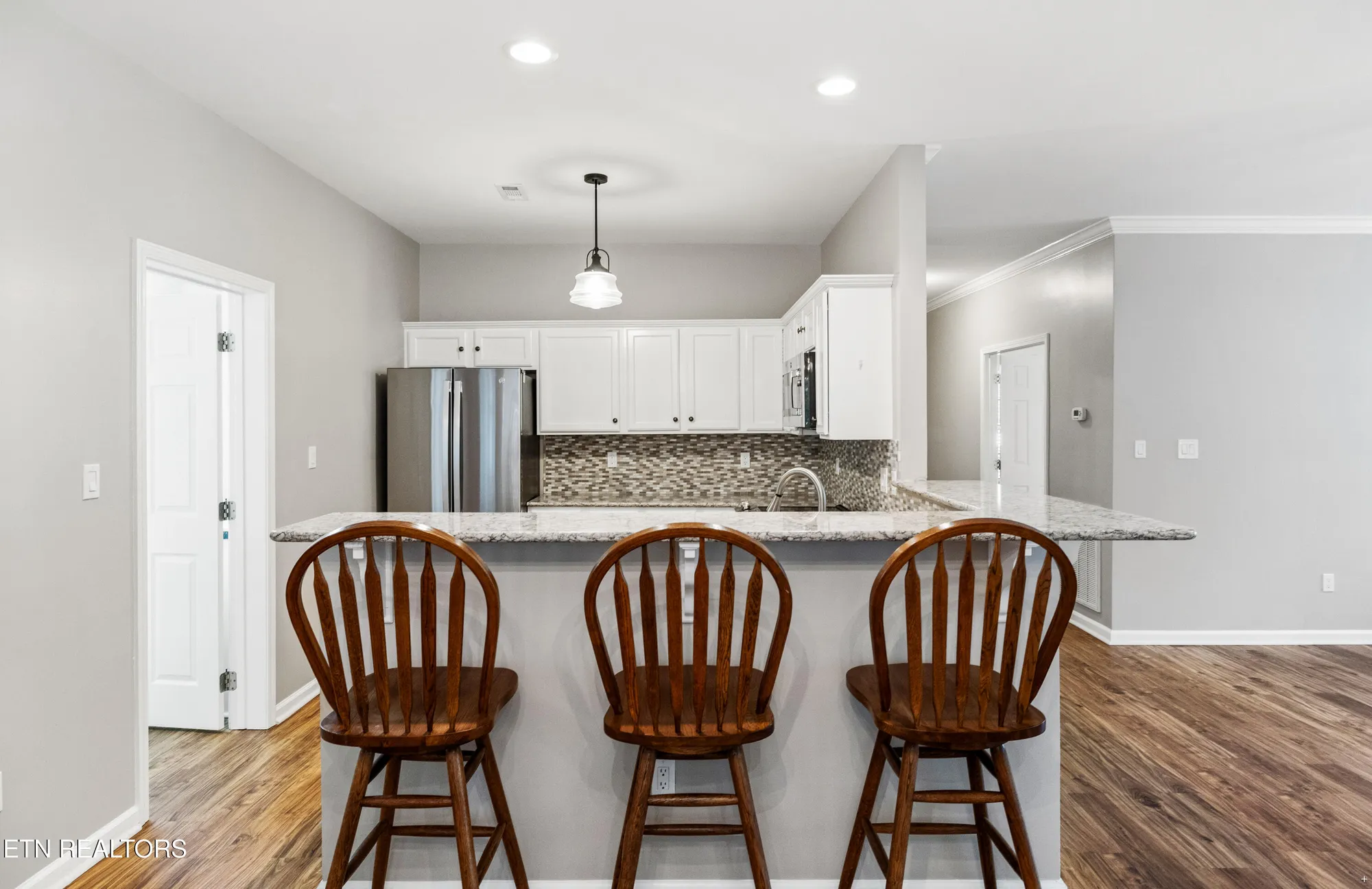 Property Slideshow image 5 of 19 | 512 igoti pl, Loudon, TN, 37774