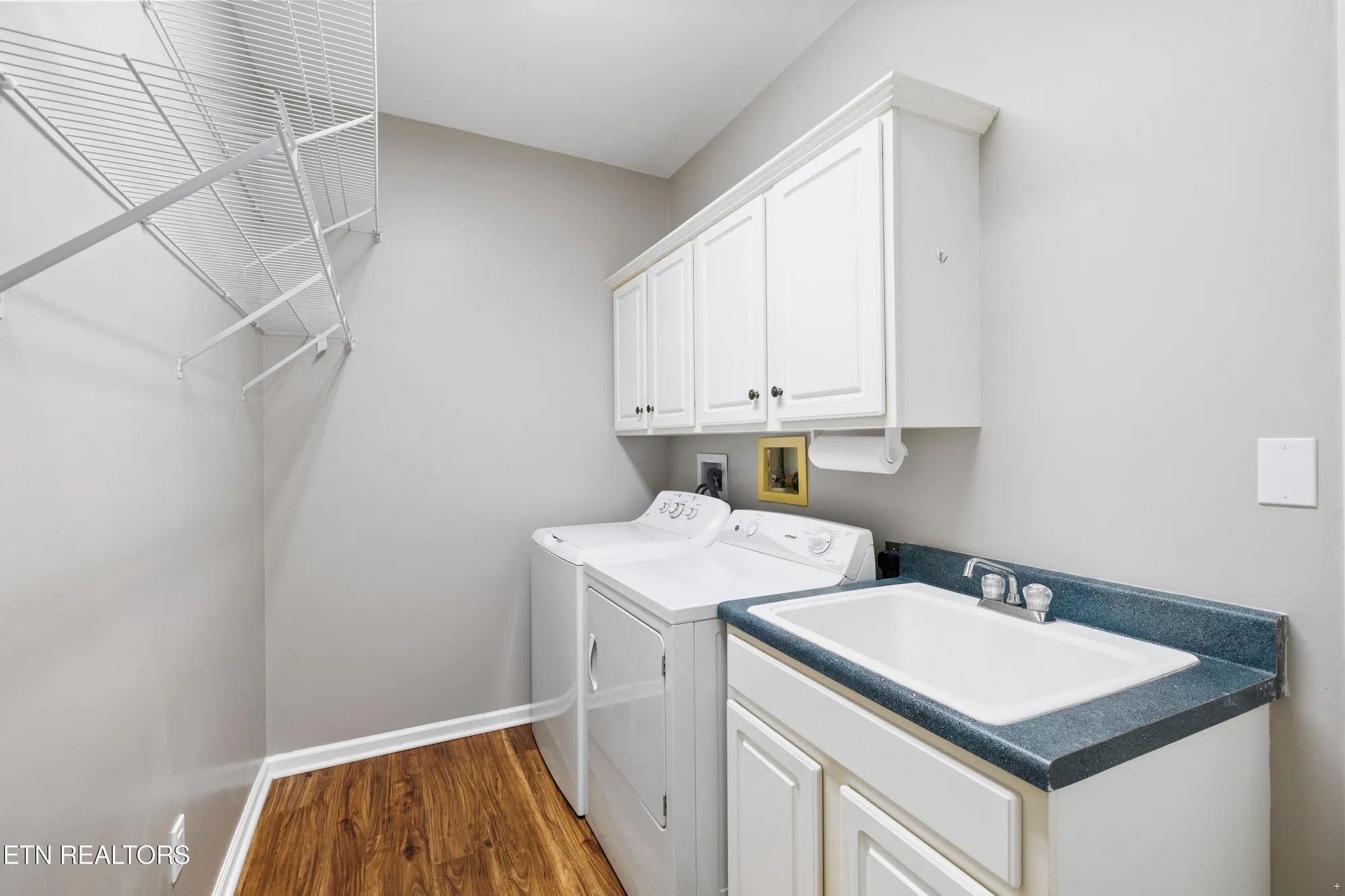 Property Slideshow image 17 of 19 | 512 igoti pl, Loudon, TN, 37774