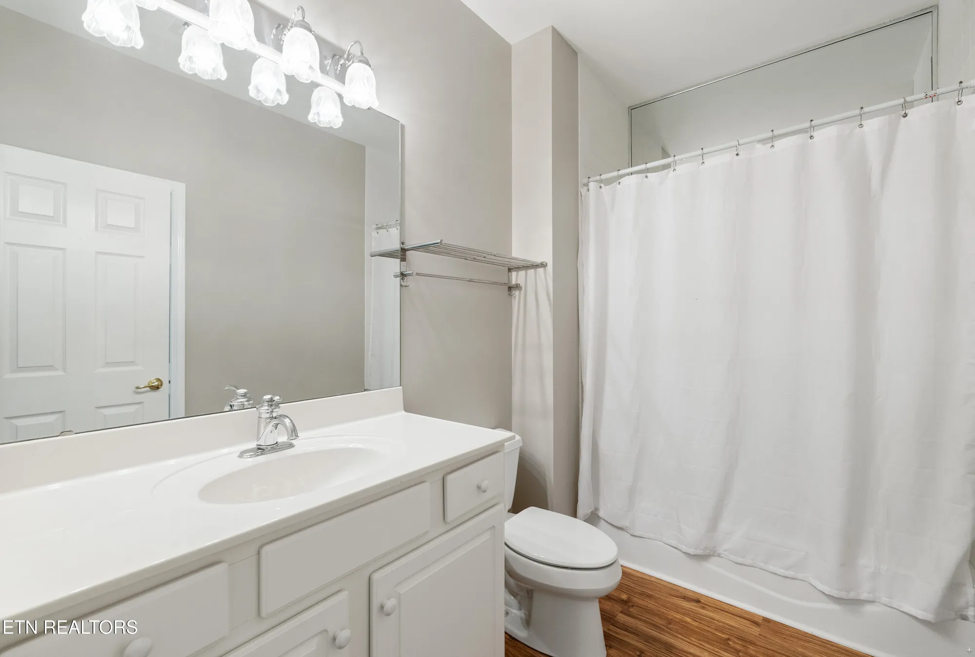 Property Slideshow image 18 of 19 | 512 igoti pl, Loudon, TN, 37774