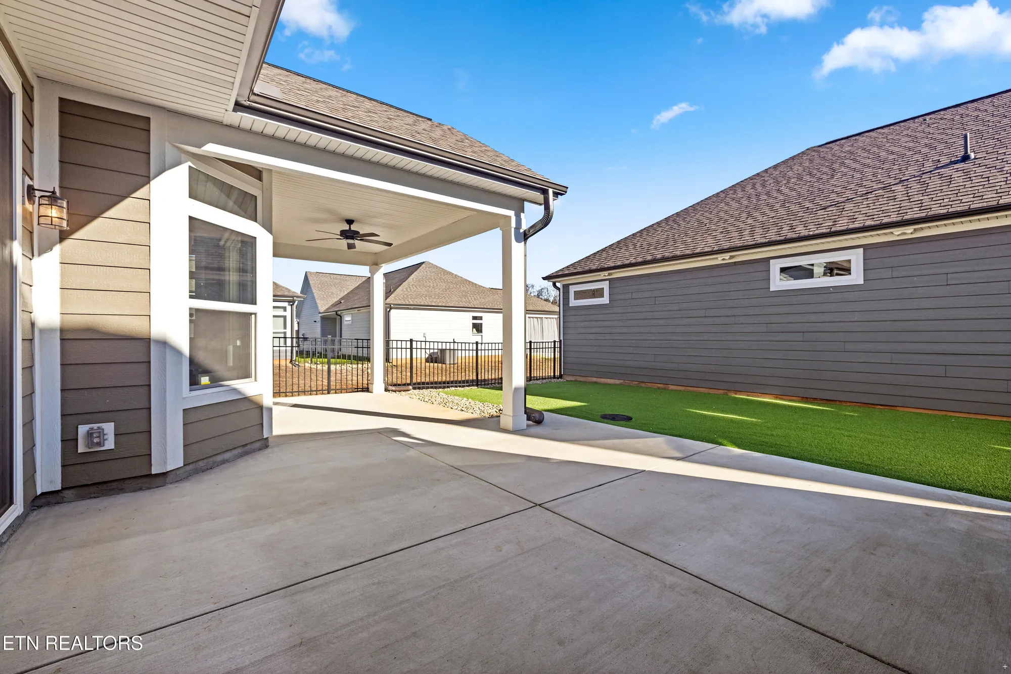 Property Slideshow image 22 of 23 | 511 chestnut pl, Loudon, TN, 37774