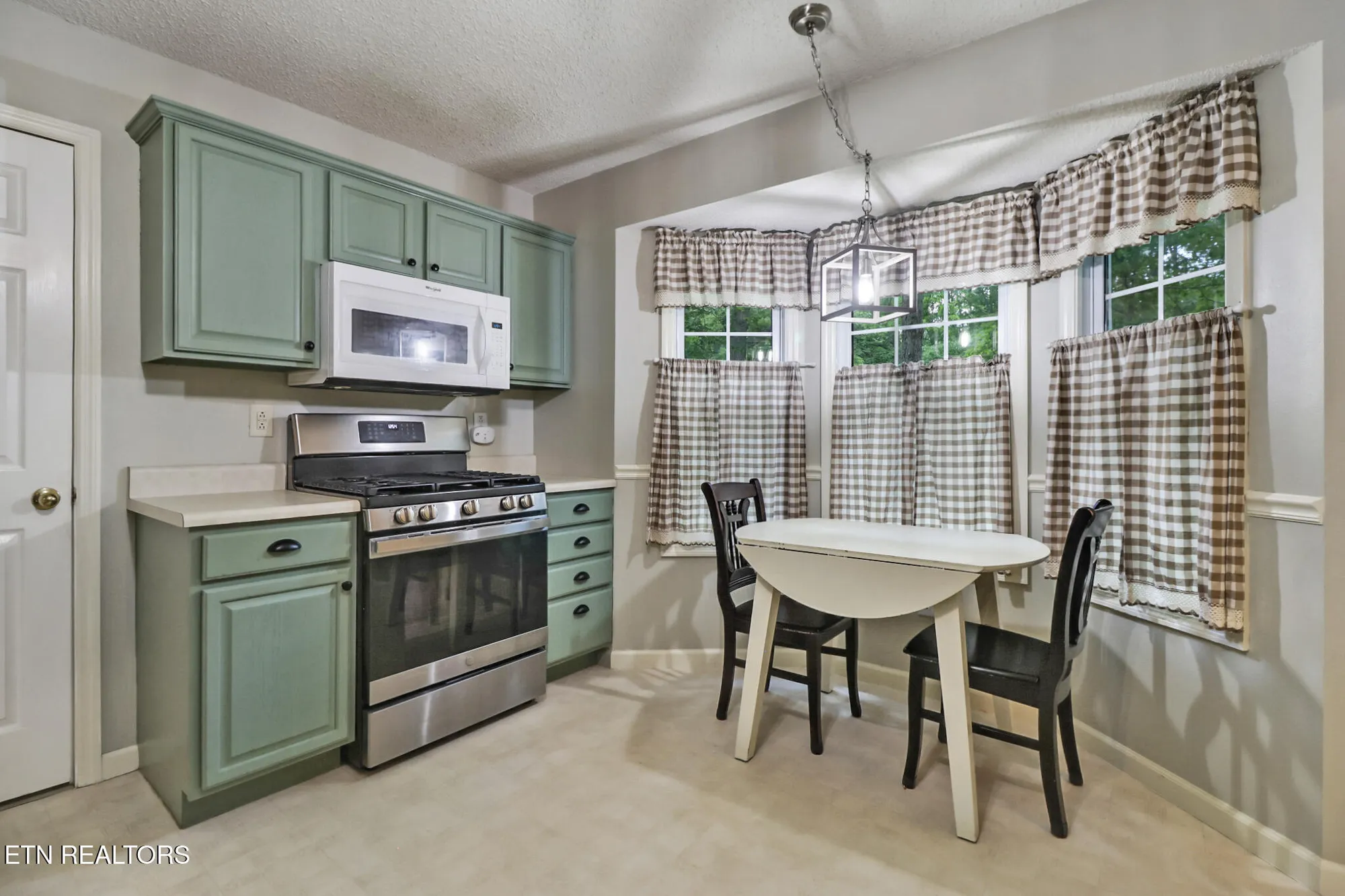 Property Slideshow image 15 of 36 | 104 glenwood dr, Crossville, TN, 38558