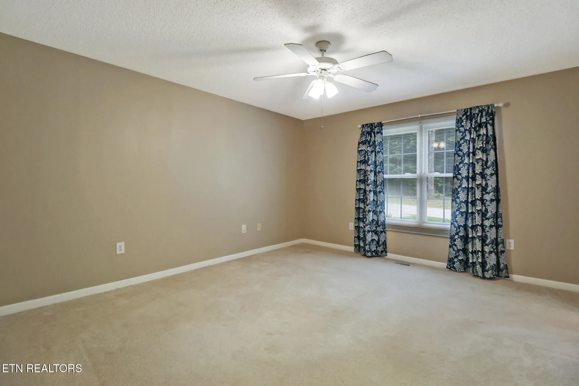 Property Slideshow image 20 of 36 | 104 glenwood dr, Crossville, TN, 38558