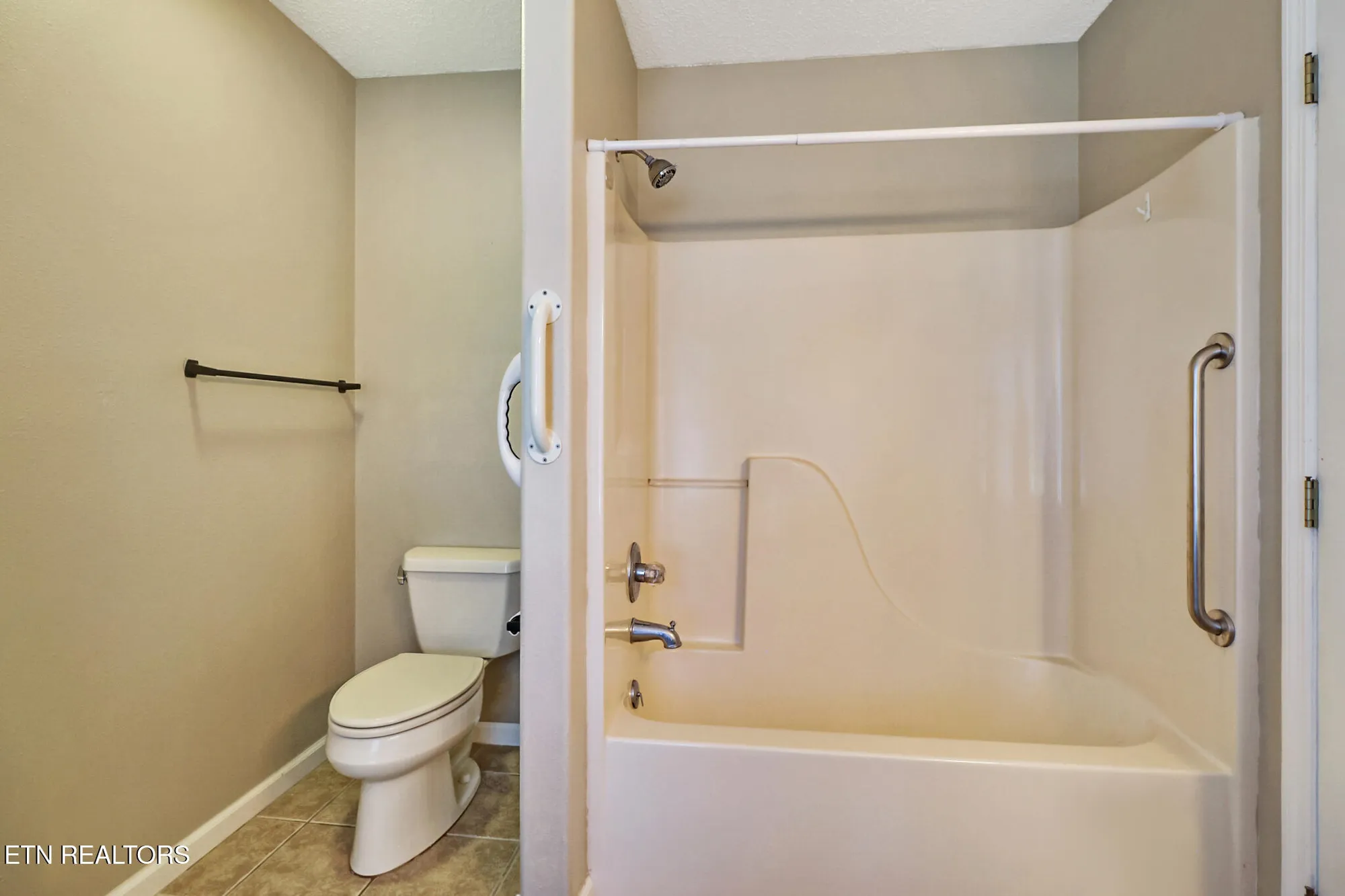 Property Slideshow image 26 of 36 | 104 glenwood dr, Crossville, TN, 38558