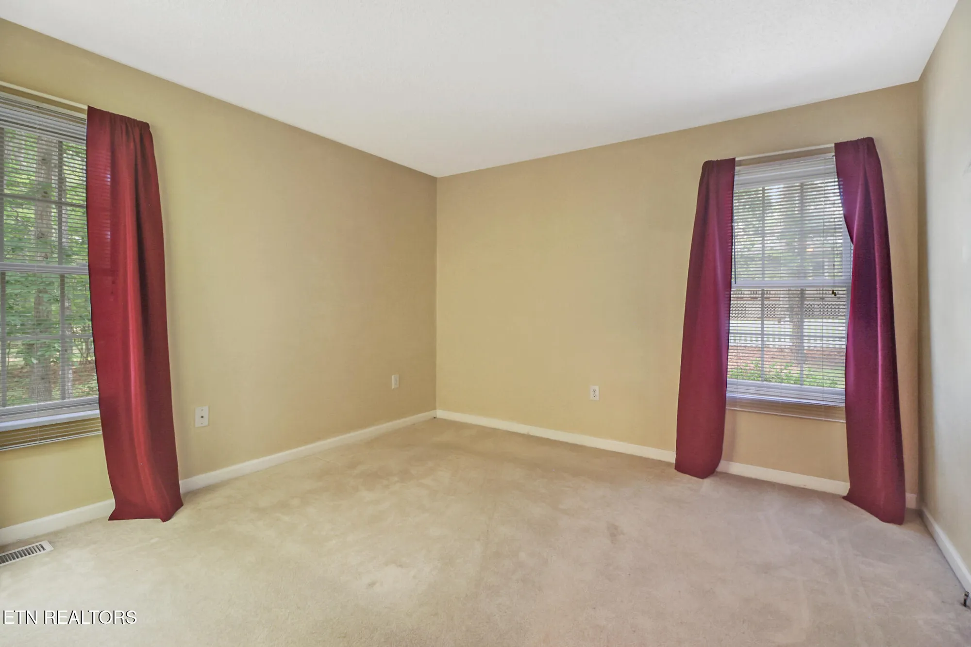 Property Slideshow image 28 of 36 | 104 glenwood dr, Crossville, TN, 38558