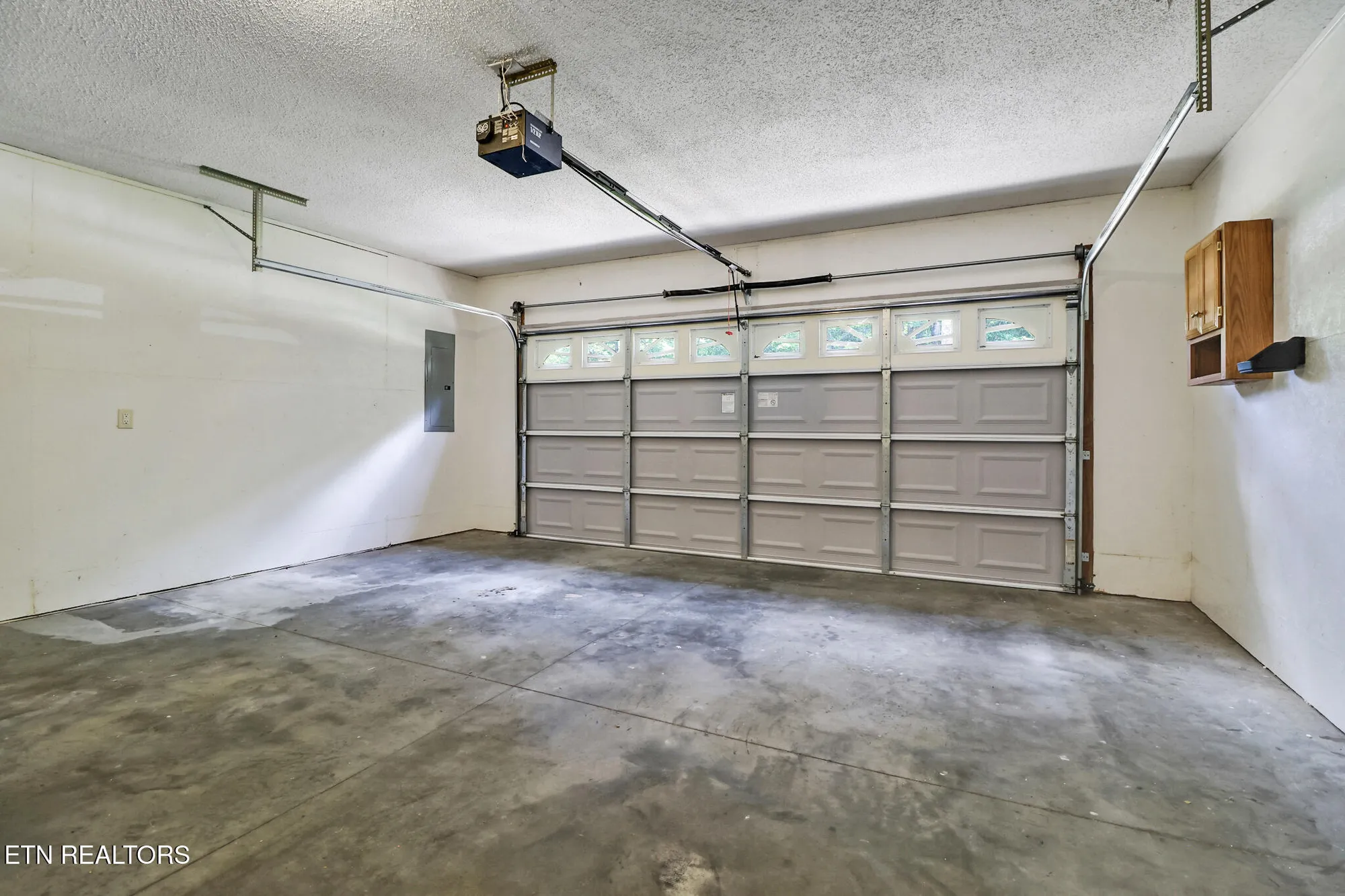 Property Slideshow image 33 of 36 | 104 glenwood dr, Crossville, TN, 38558