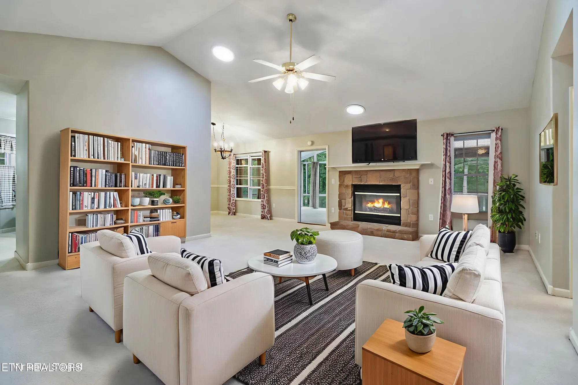 Property Slideshow image 10 of 36 | 104 glenwood dr, Crossville, TN, 38558